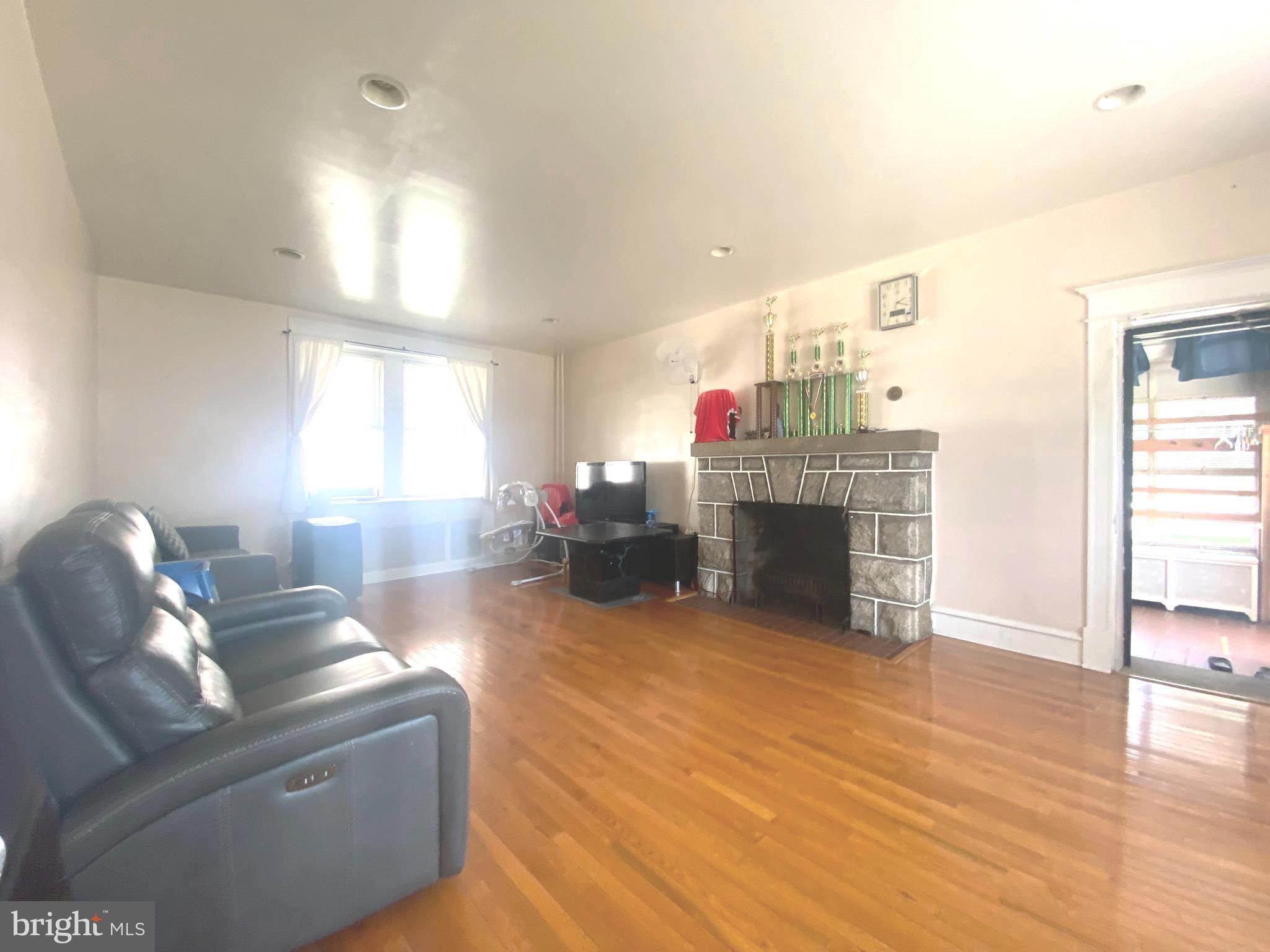 PHILADELPHIA - Residential