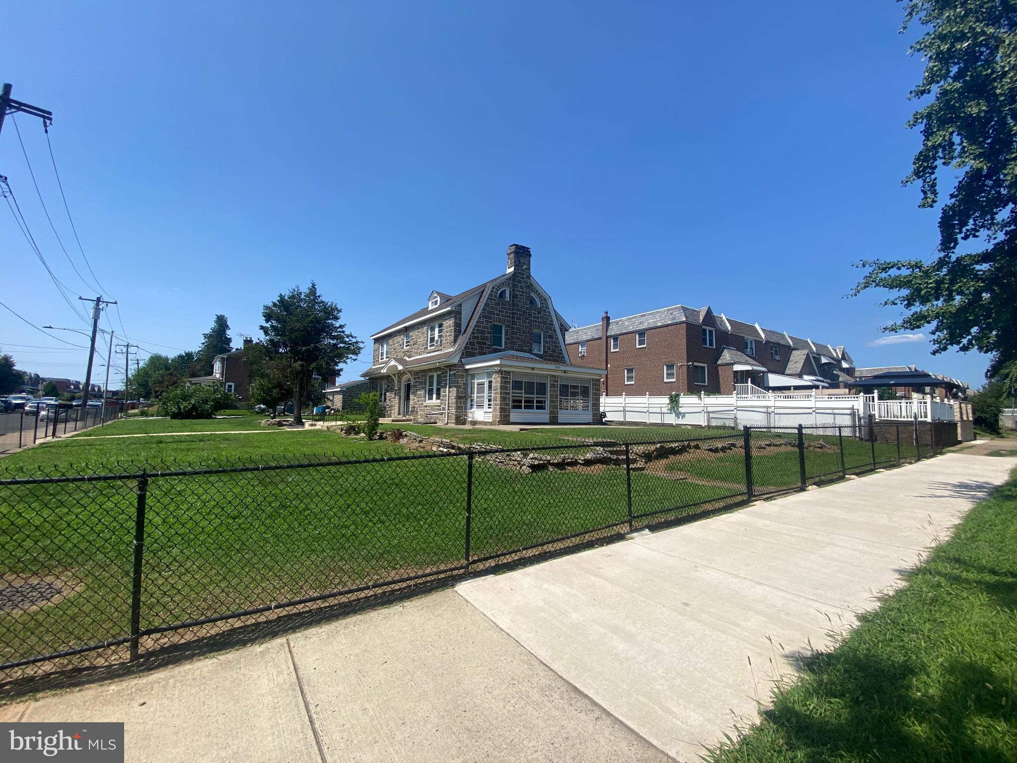 PHILADELPHIA - Residential