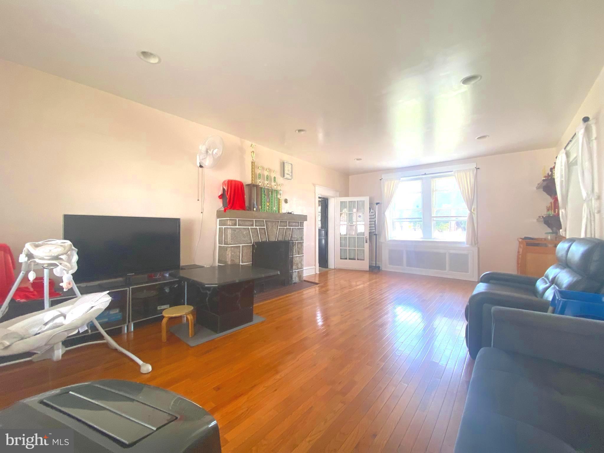 PHILADELPHIA - Residential