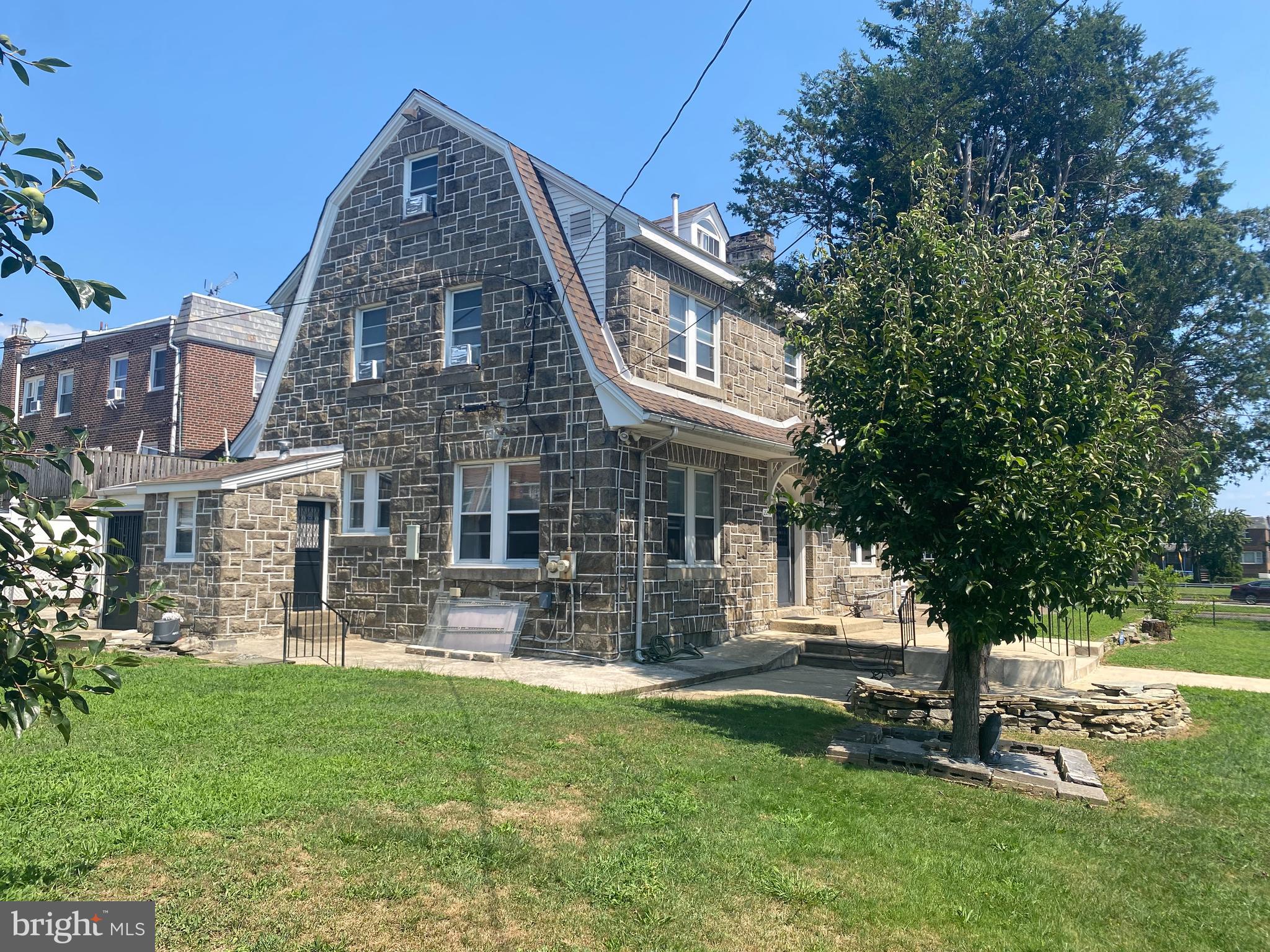 PHILADELPHIA - Residential