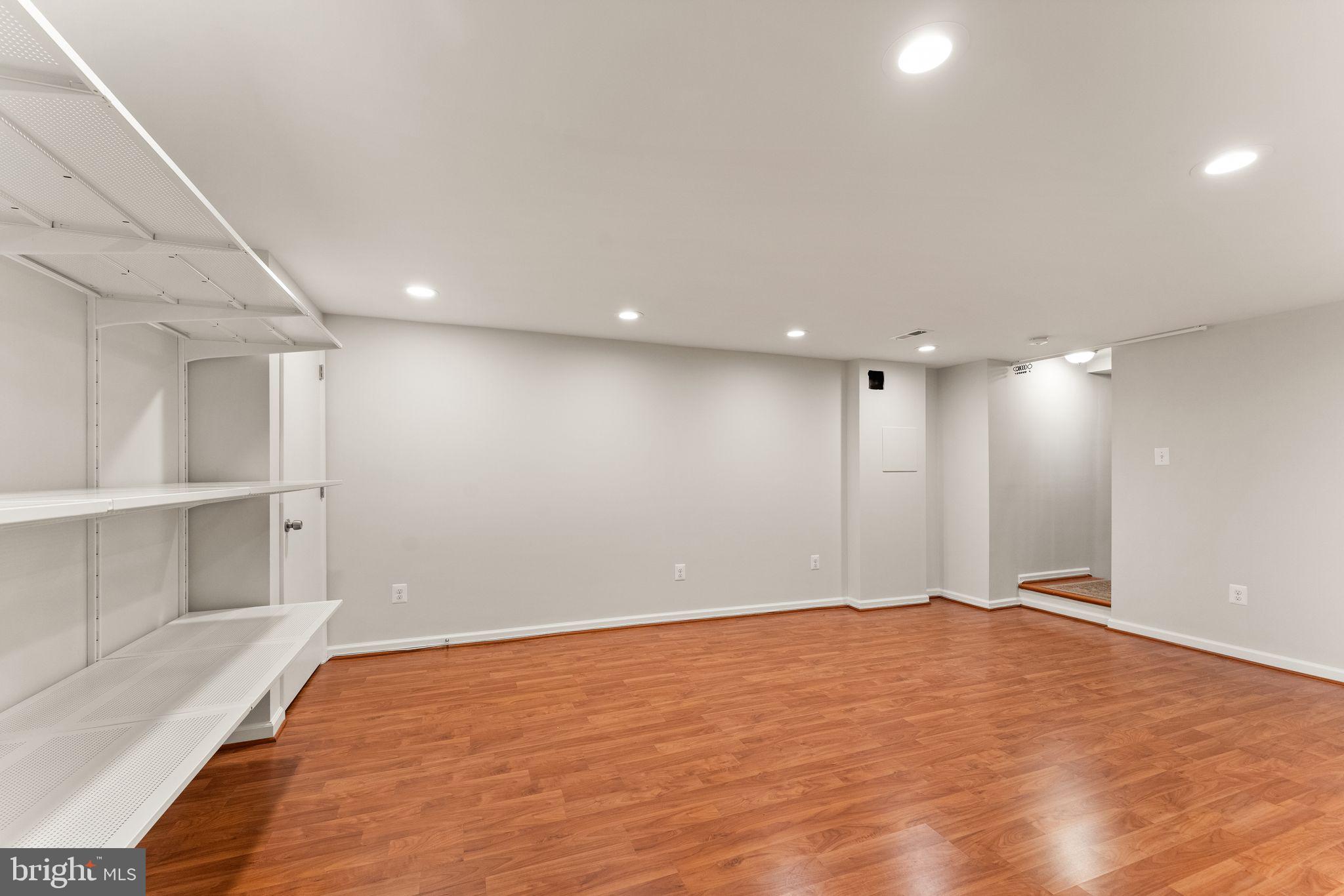 QUINCE ORCHARD VALLEY - Residential