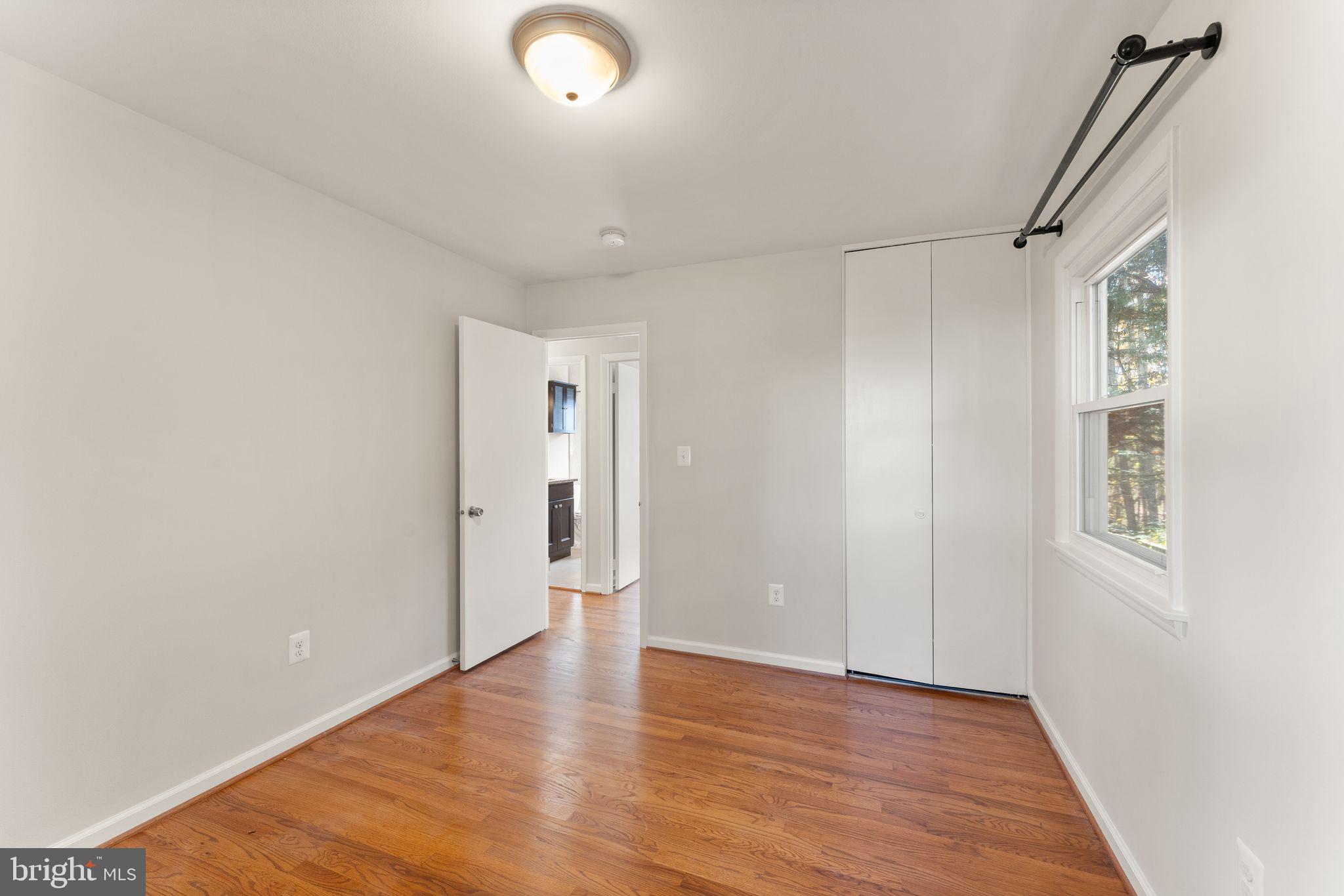 QUINCE ORCHARD VALLEY - Residential