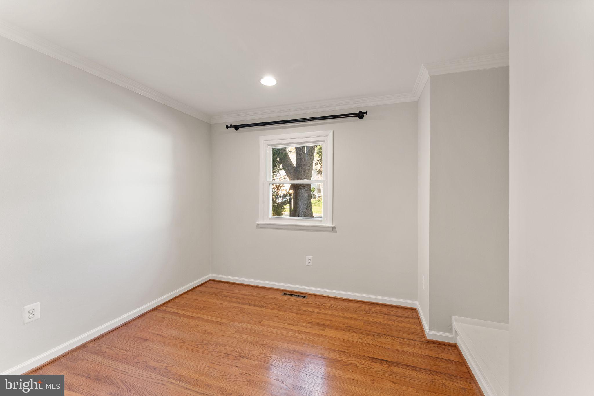 QUINCE ORCHARD VALLEY - Residential