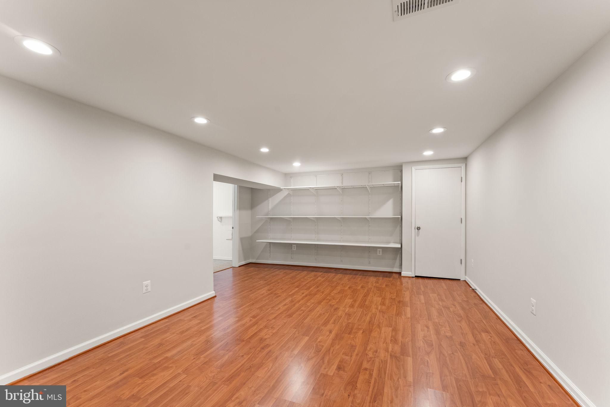 QUINCE ORCHARD VALLEY - Residential