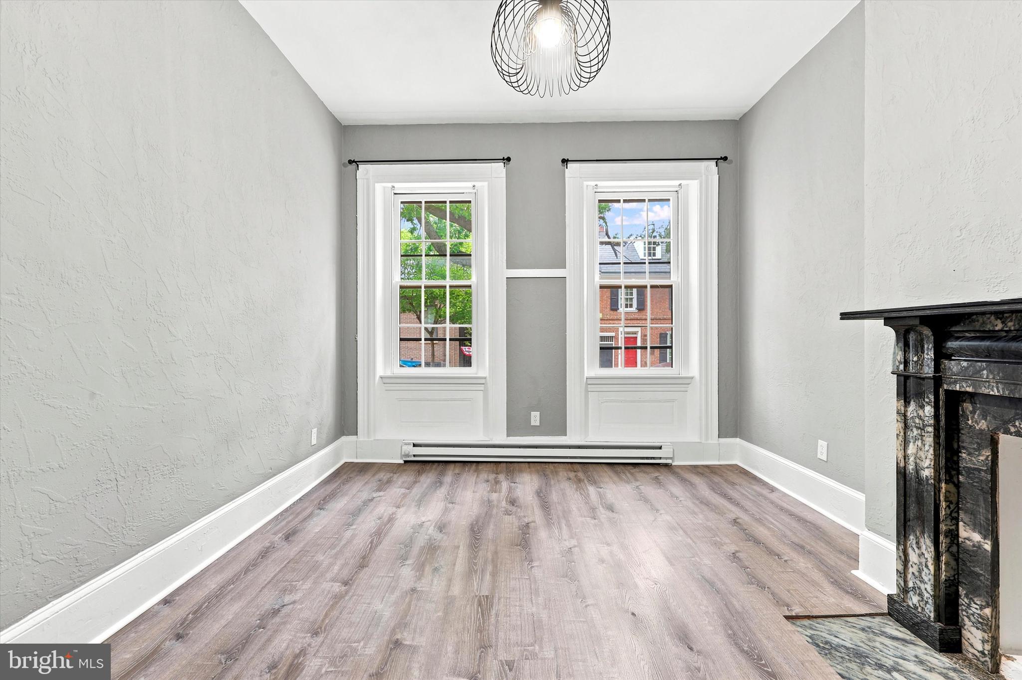 520 SPRUCE STREET RESIDENCE 1