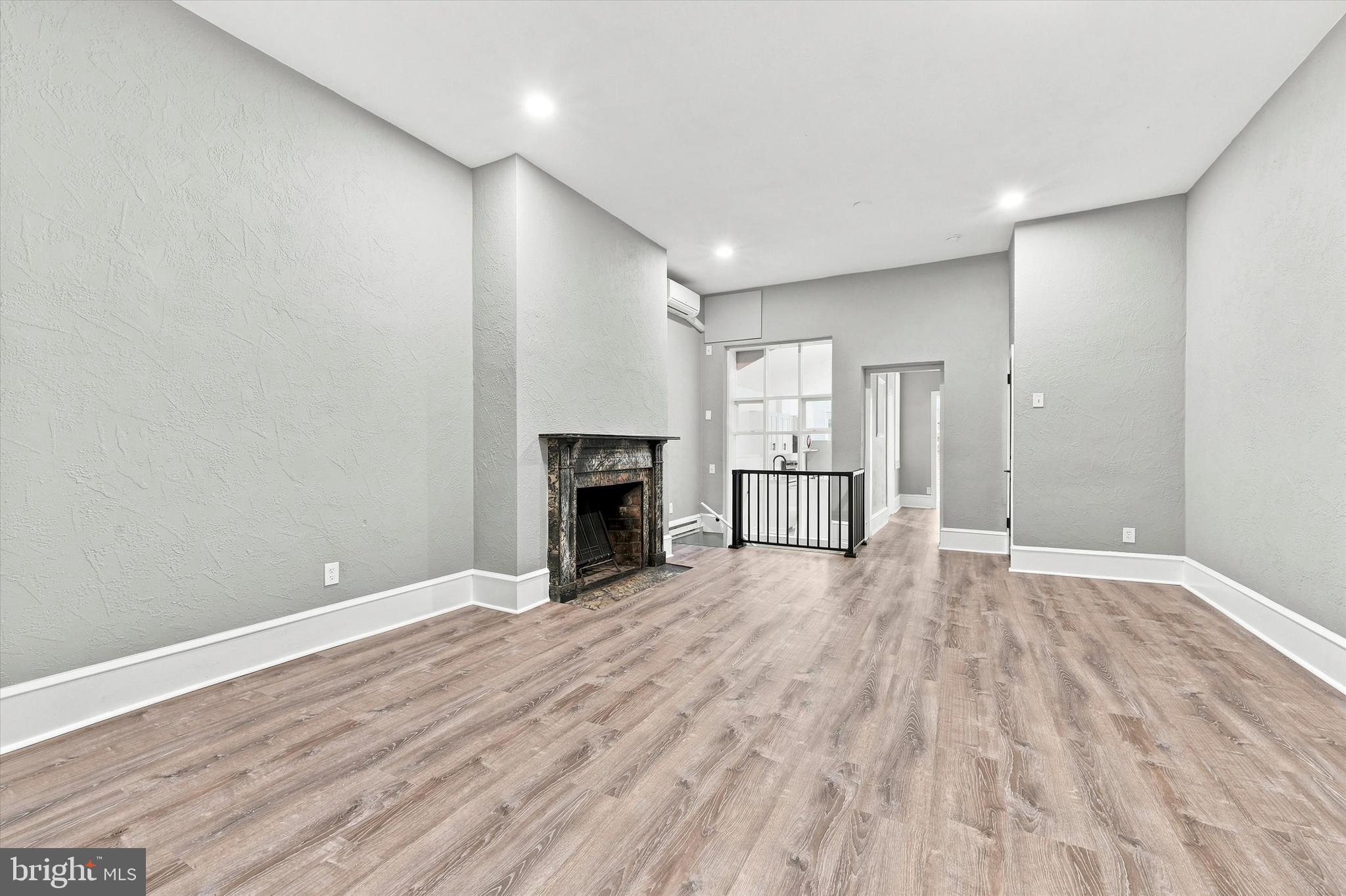520 SPRUCE STREET RESIDENCE 1