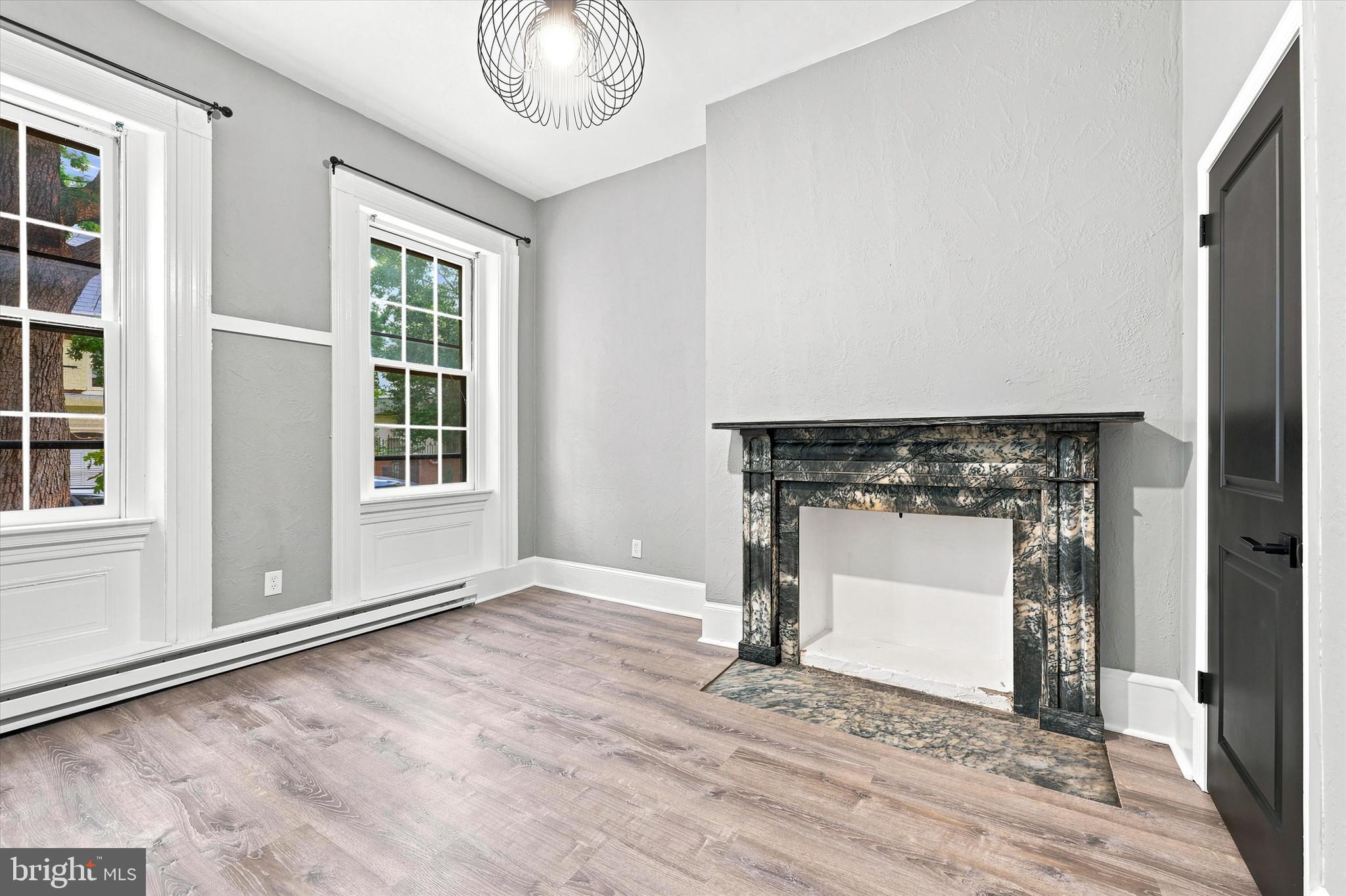 520 SPRUCE STREET RESIDENCE 1