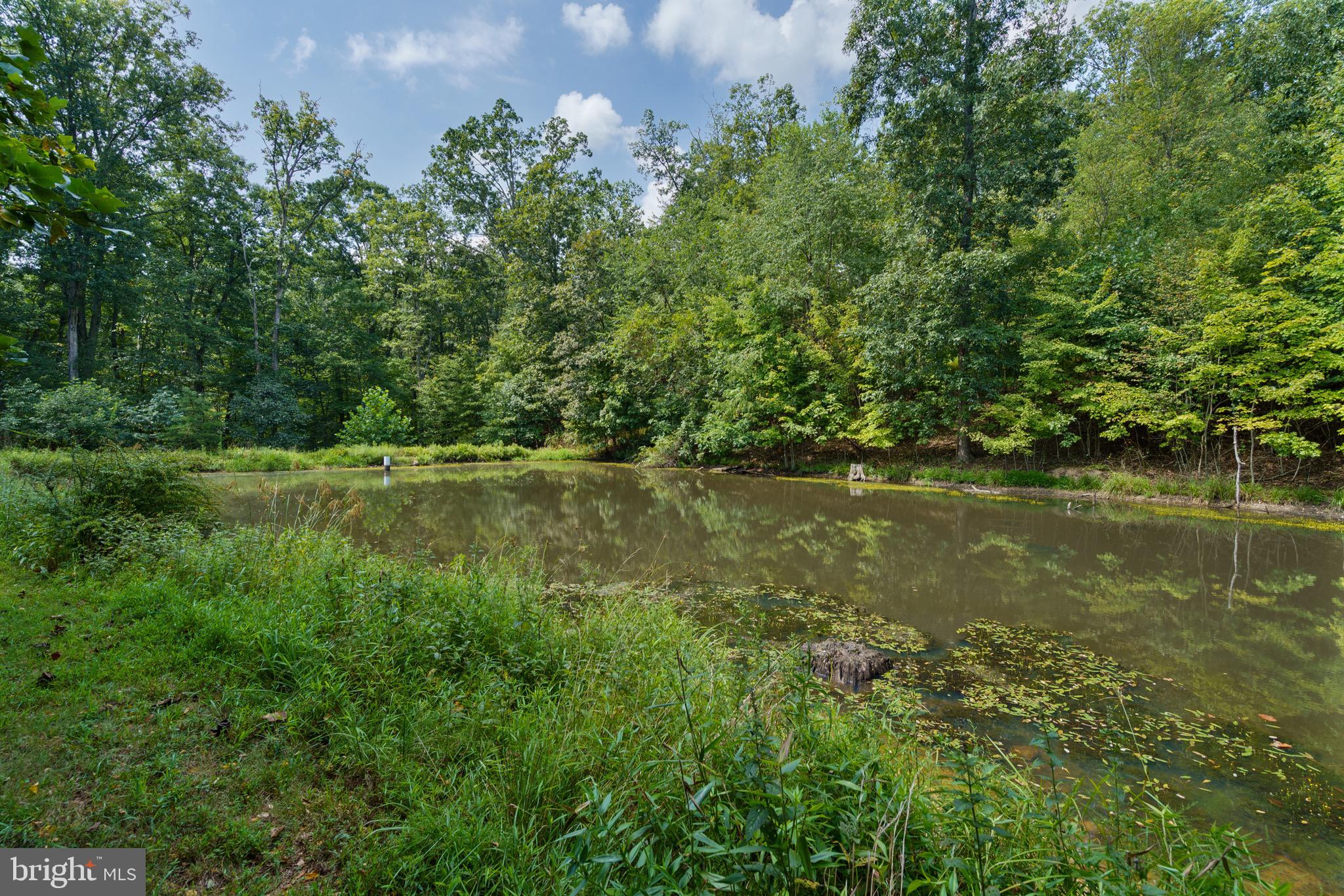 COUNTRY ACRES - Residential