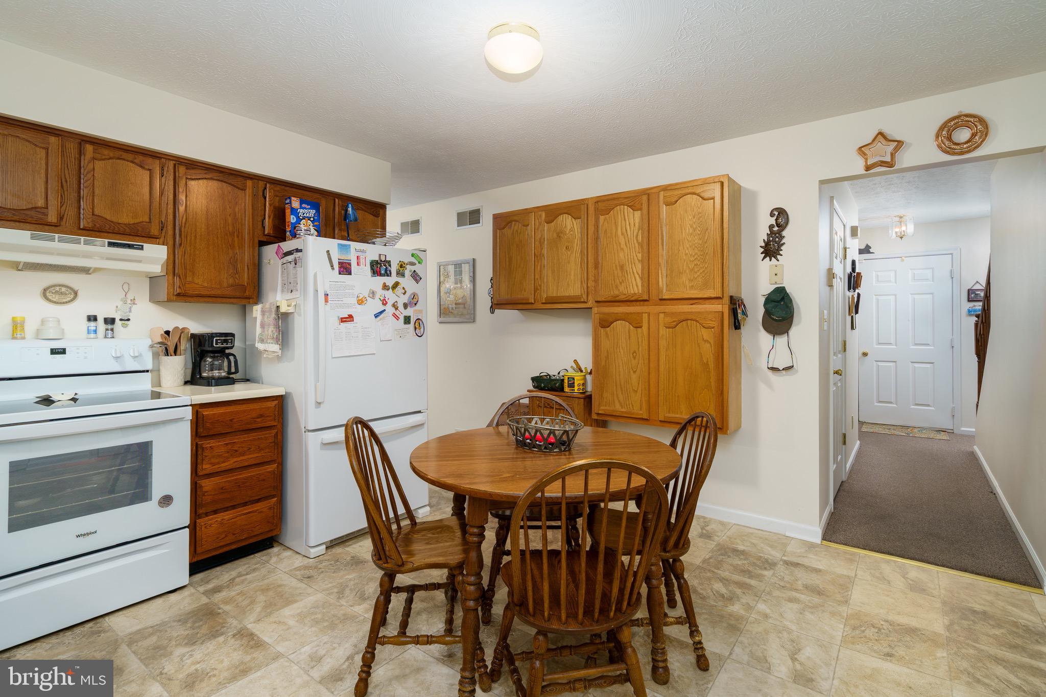 COUNTRY ACRES - Residential