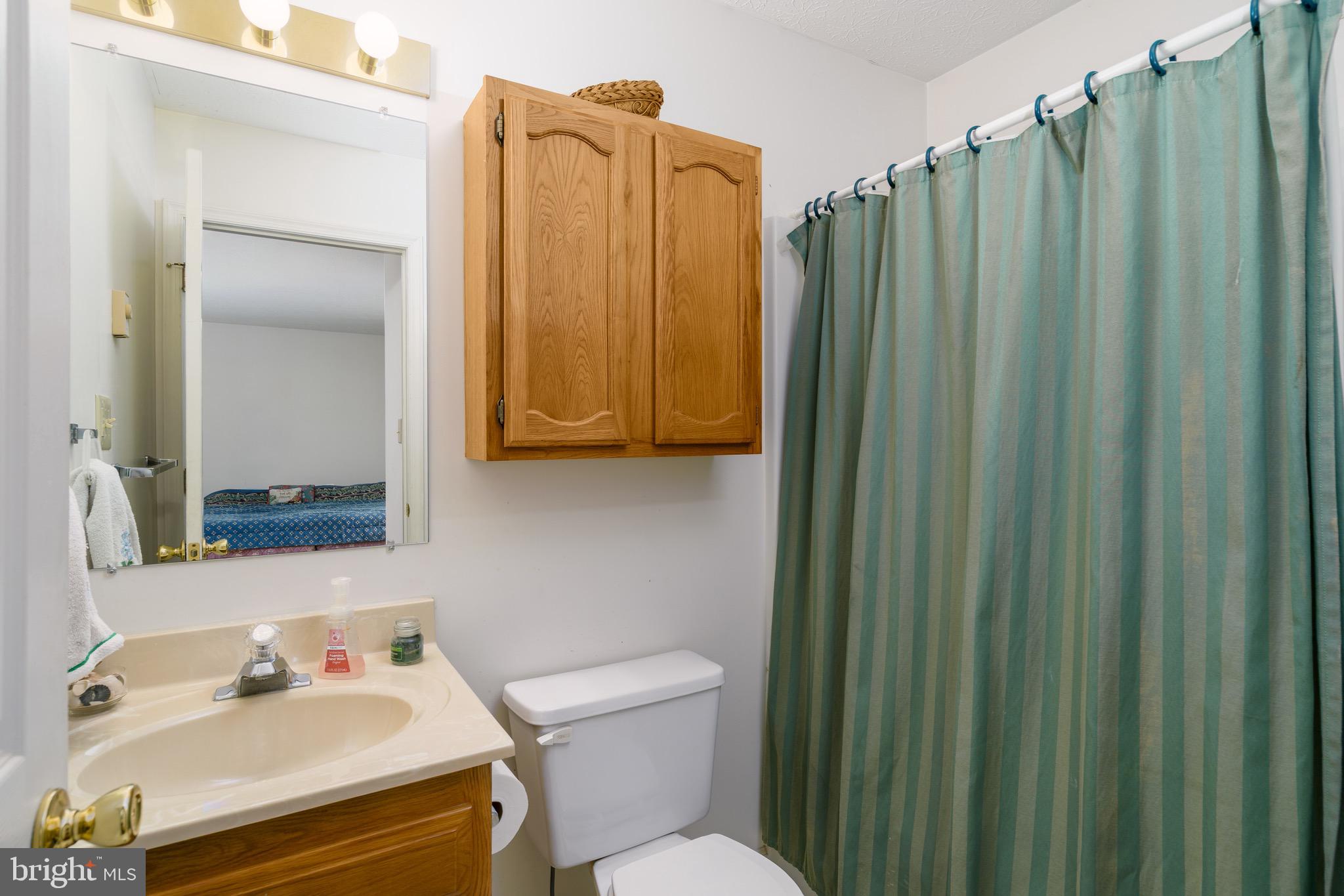 COUNTRY ACRES - Residential