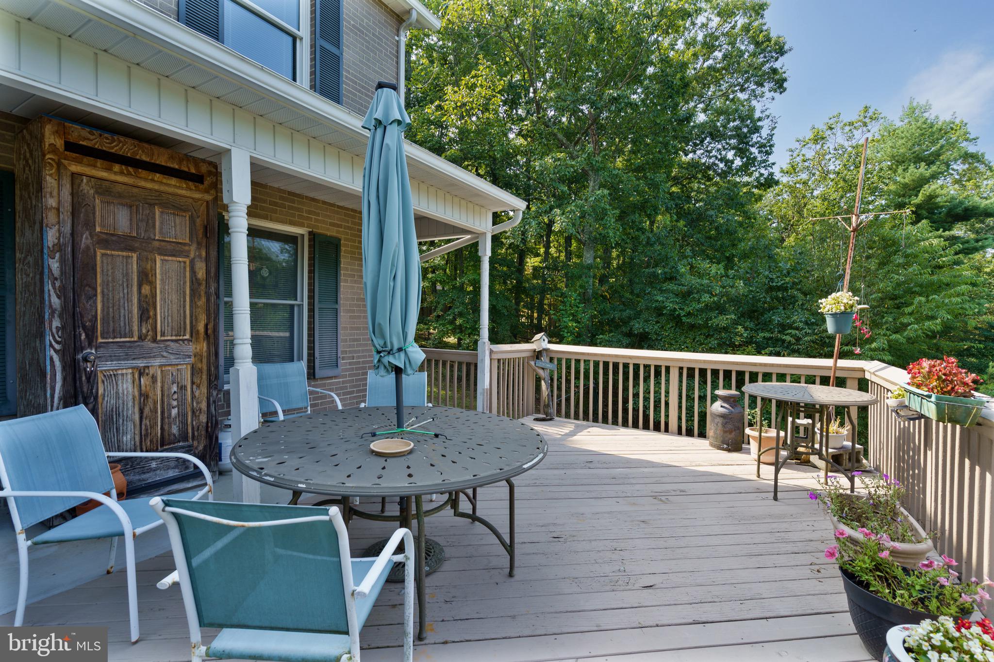 COUNTRY ACRES - Residential