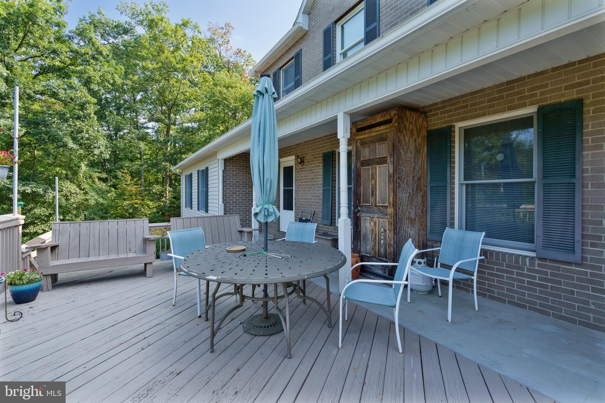 COUNTRY ACRES - Residential