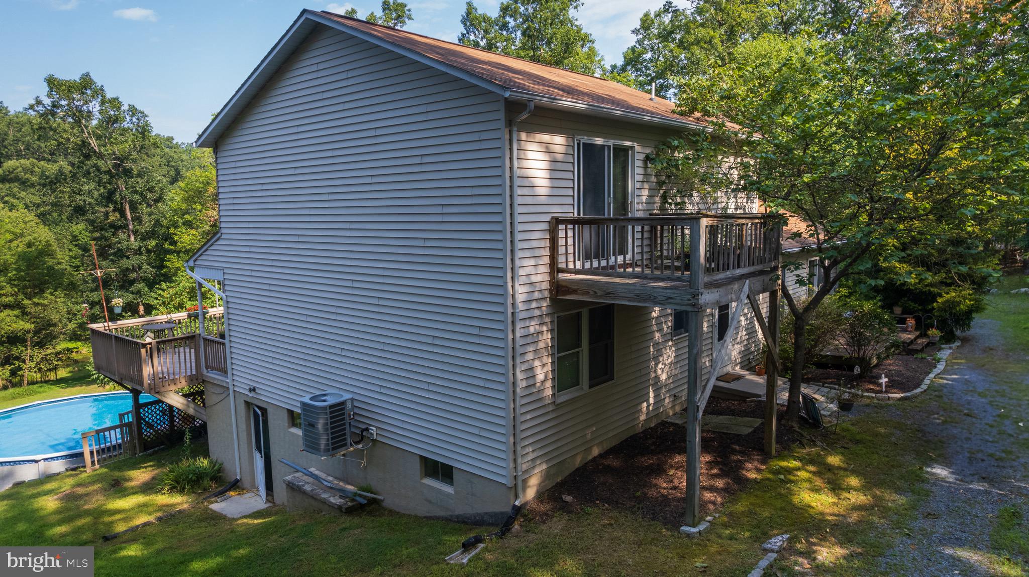 COUNTRY ACRES - Residential