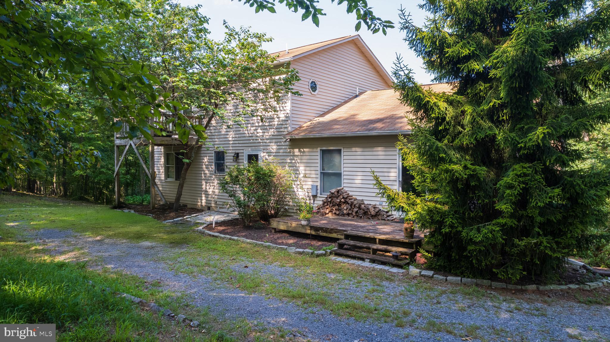 COUNTRY ACRES - Residential