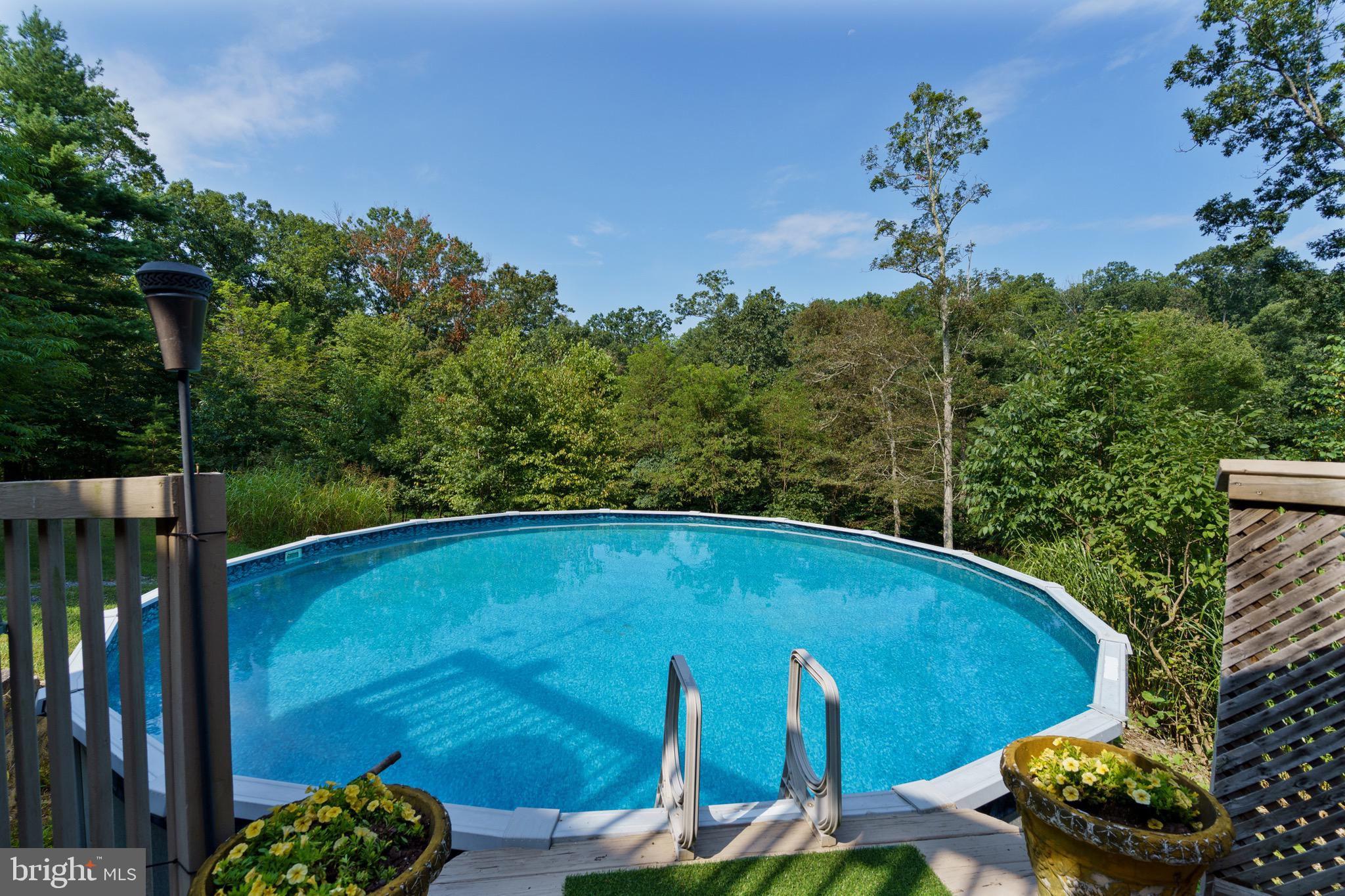 COUNTRY ACRES - Residential