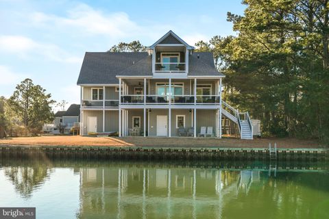 5403 PEARL DRIVE CHINCOTEAGUE ISLAND VA 23336