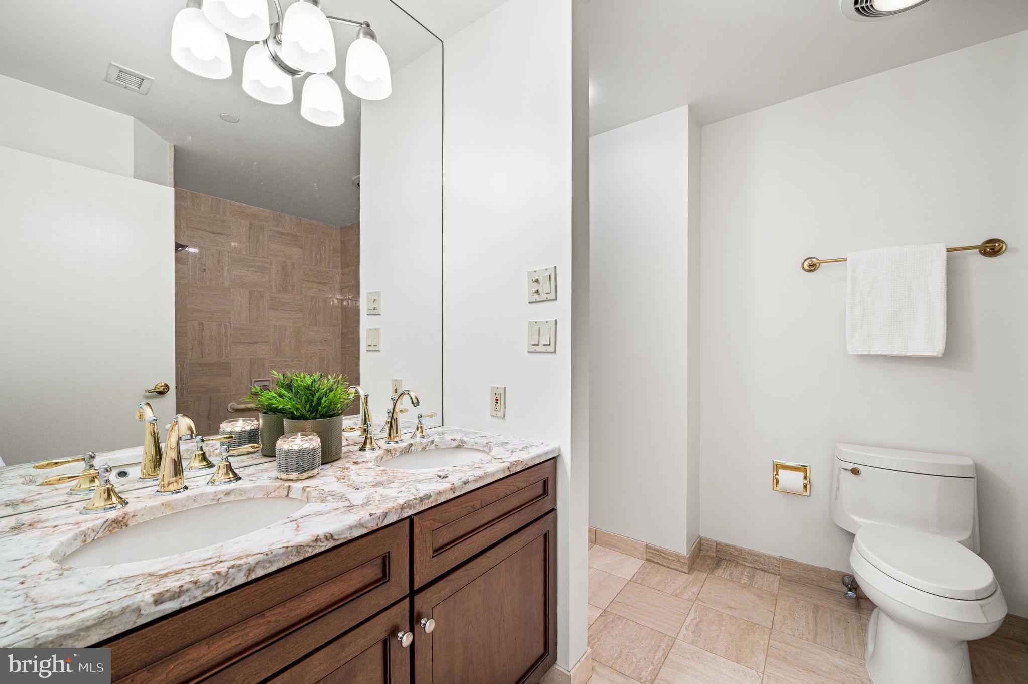 SOCIETY HILL - Residential