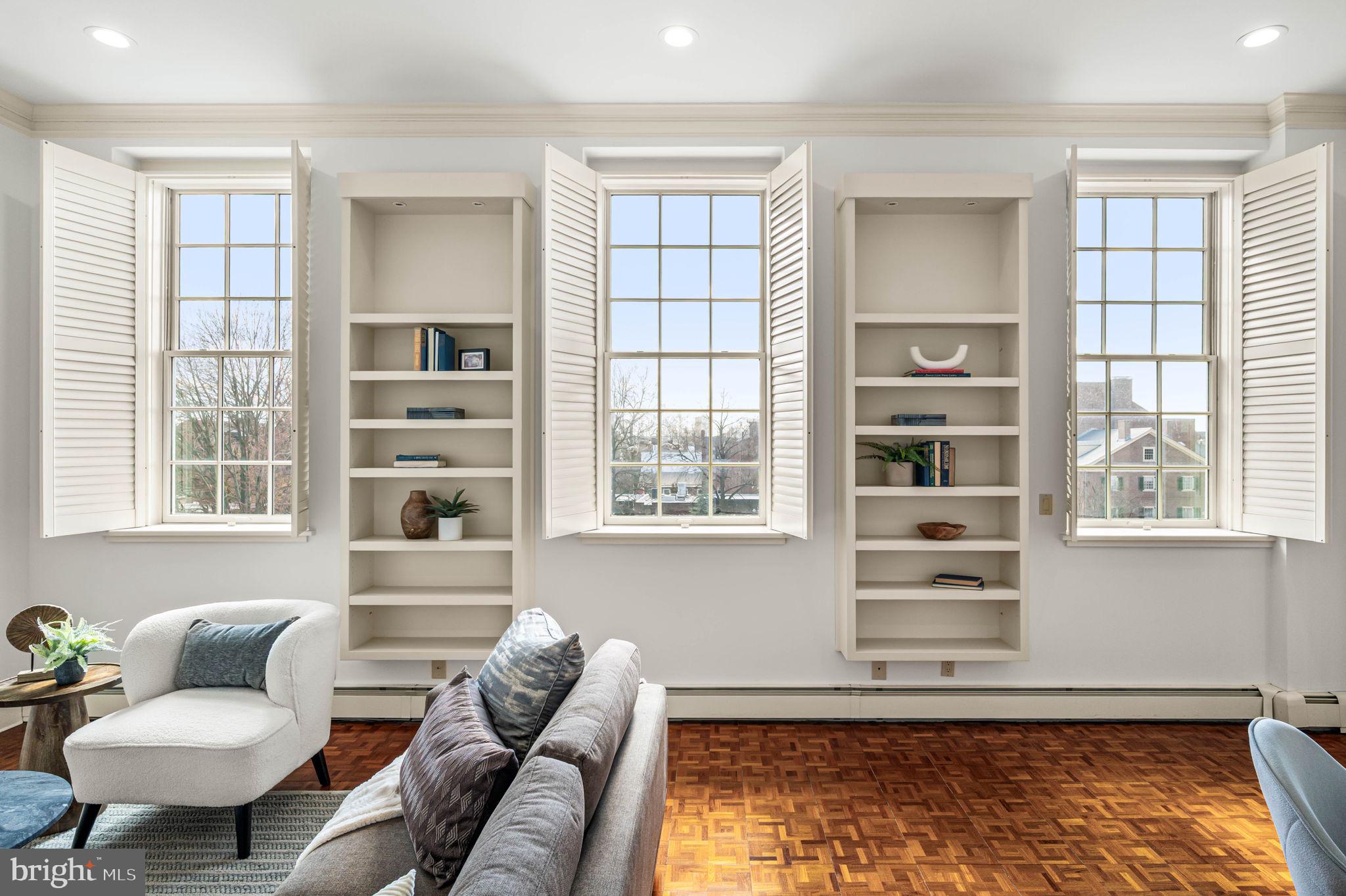 SOCIETY HILL - Residential