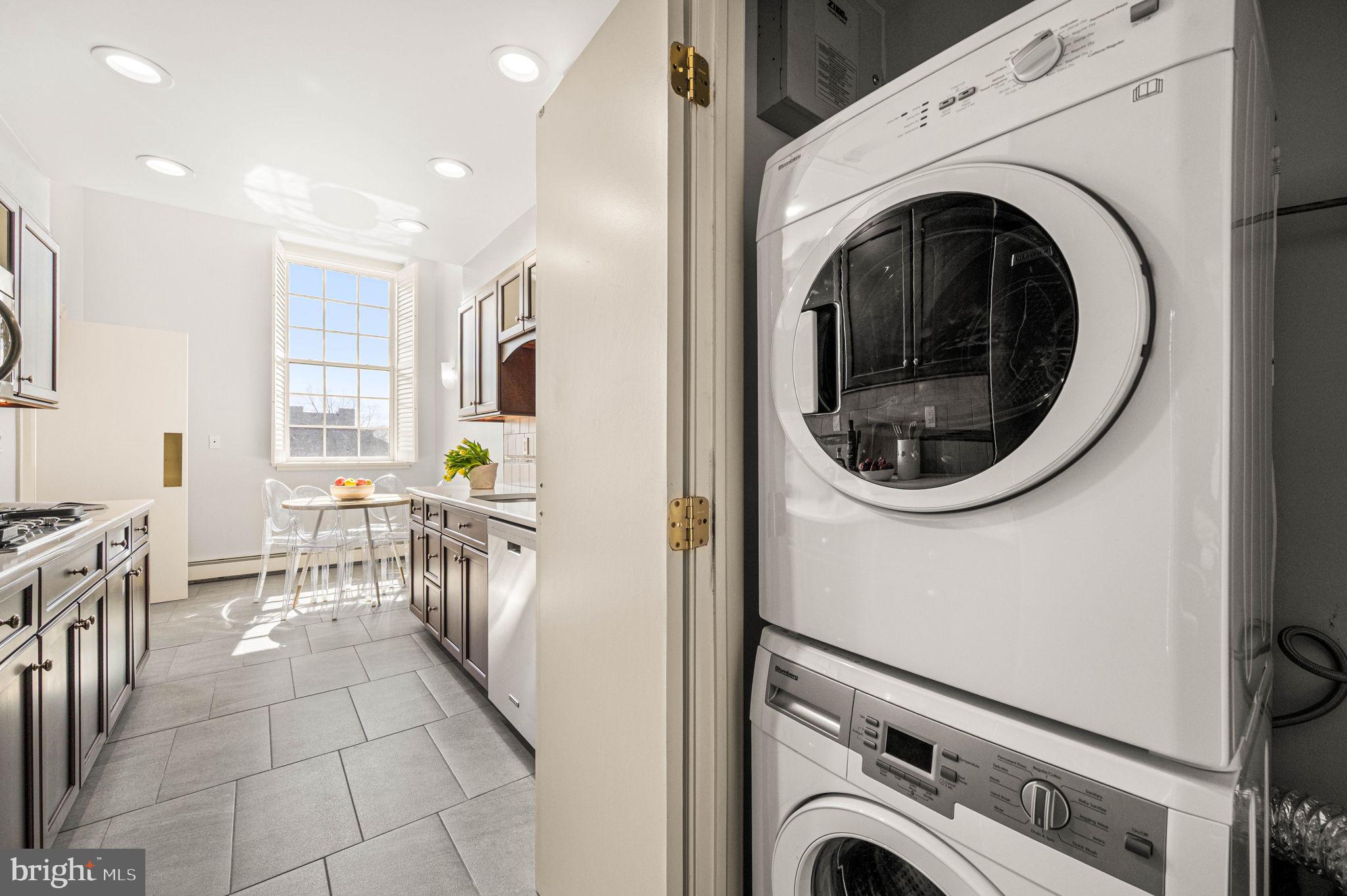 SOCIETY HILL - Residential