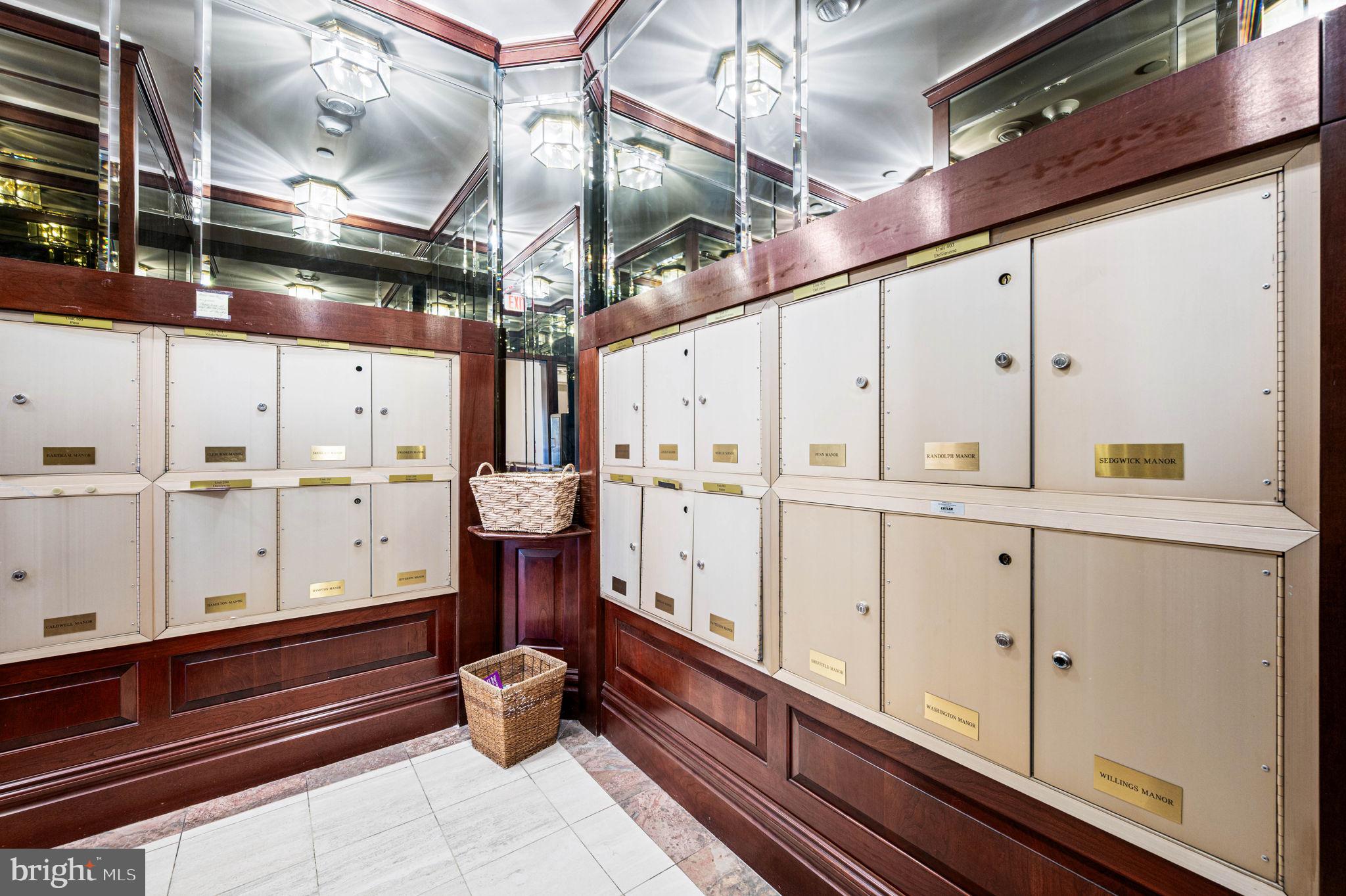 SOCIETY HILL - Residential