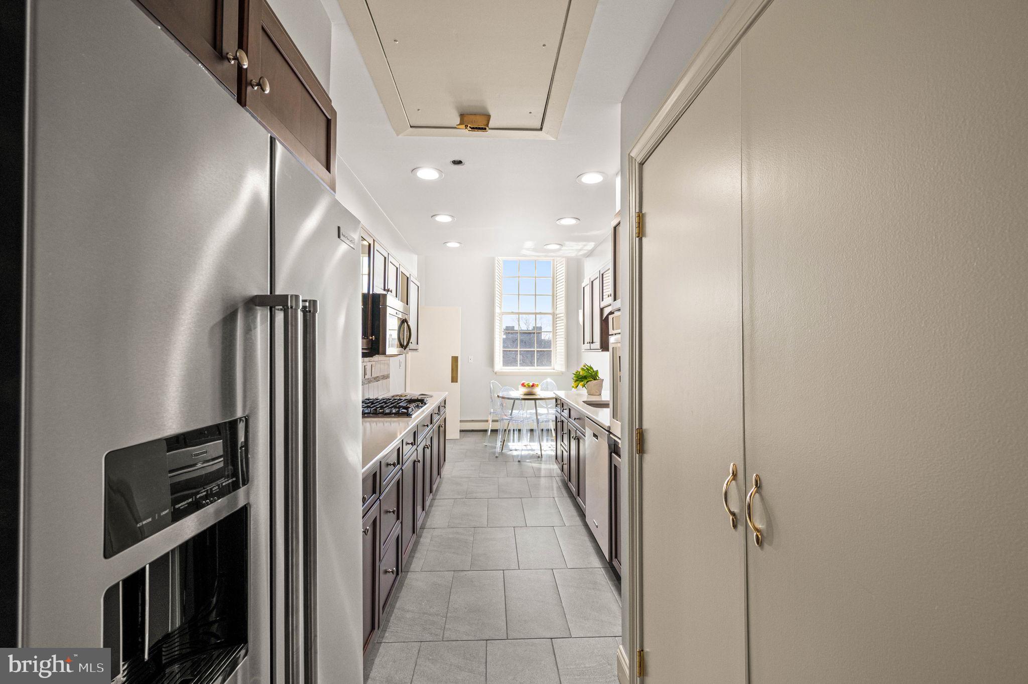 SOCIETY HILL - Residential