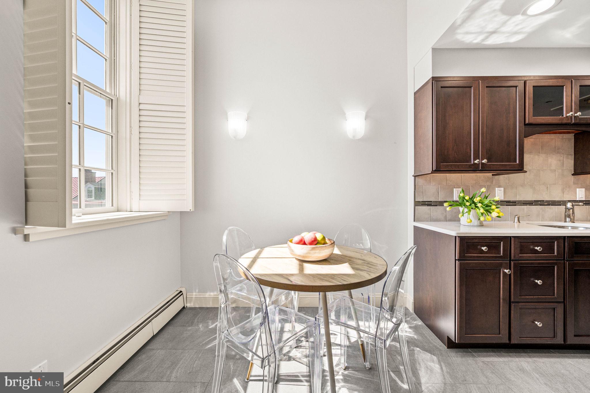 SOCIETY HILL - Residential