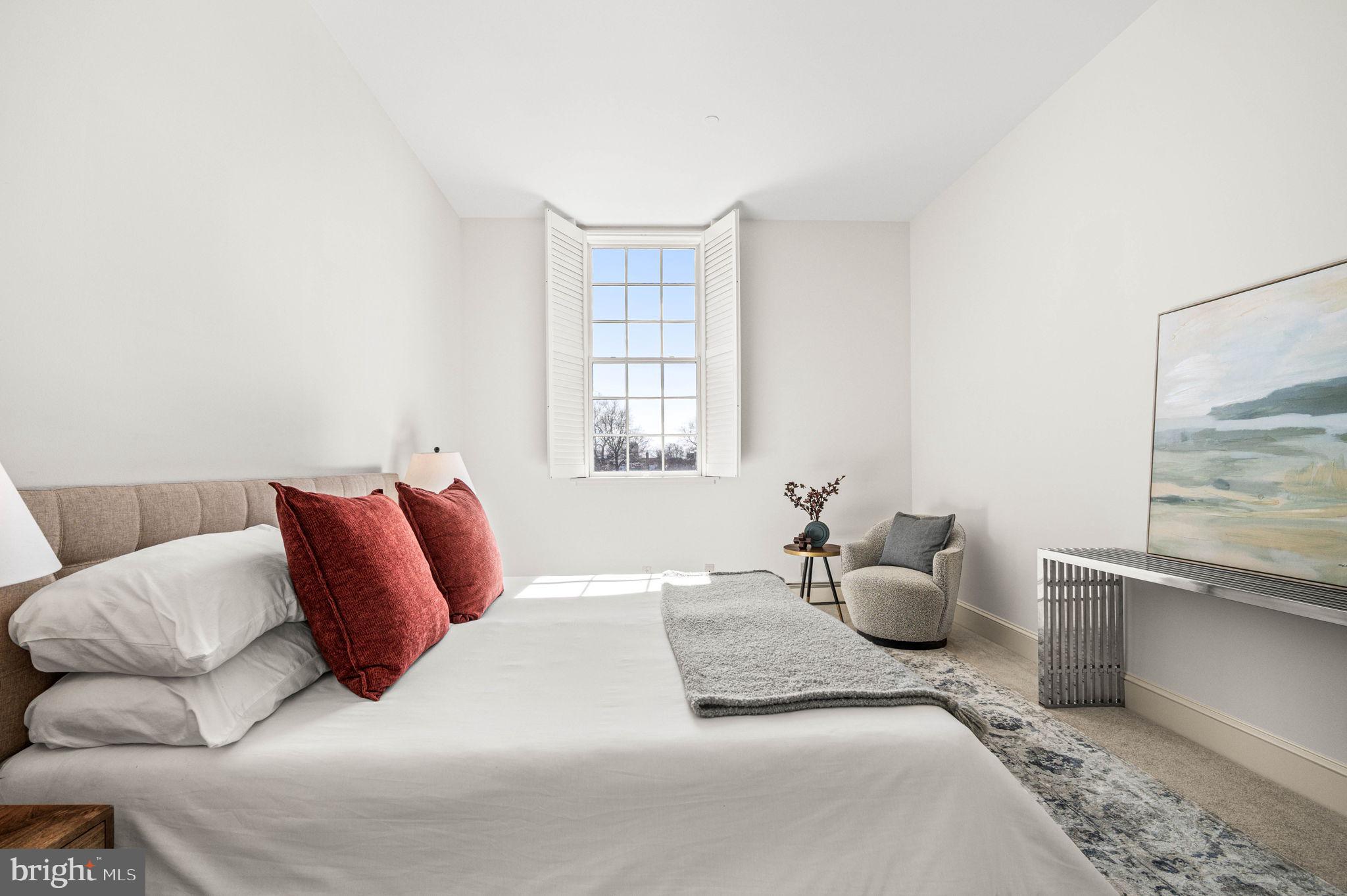 SOCIETY HILL - Residential