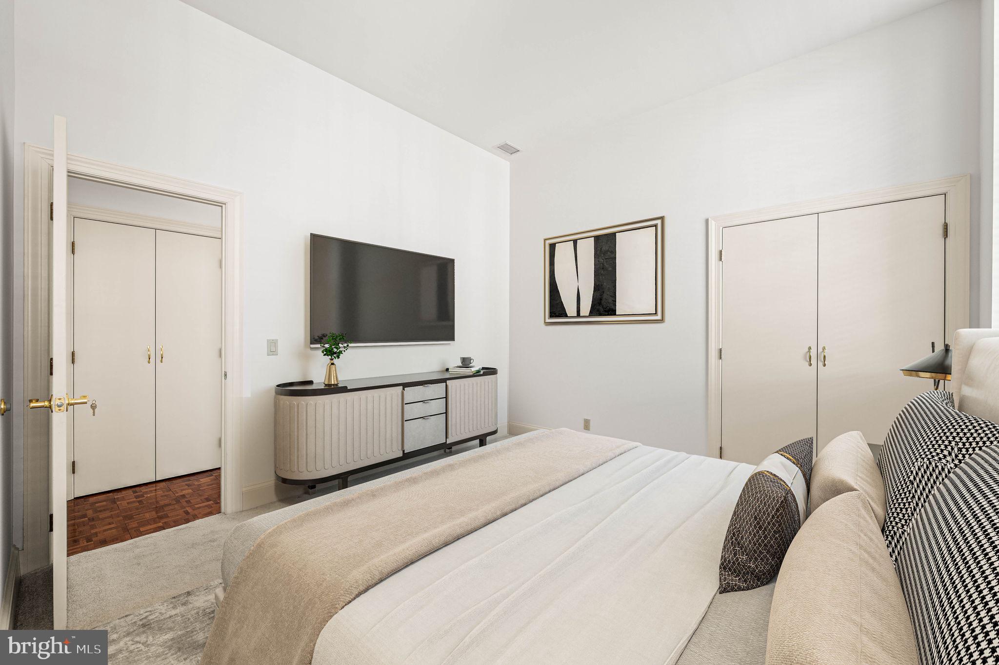 SOCIETY HILL - Residential