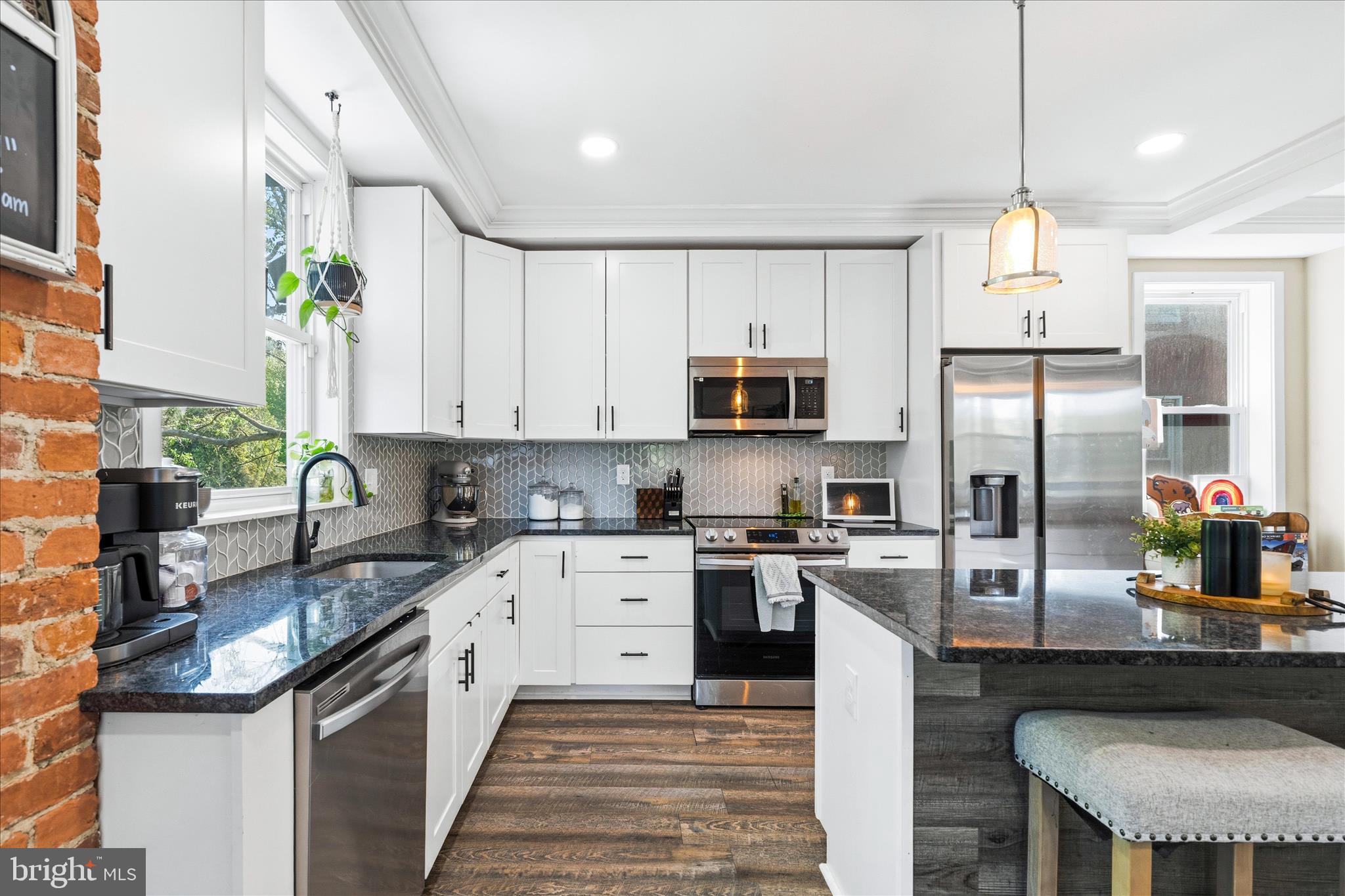 MOUNT WASHINGTON - Residential