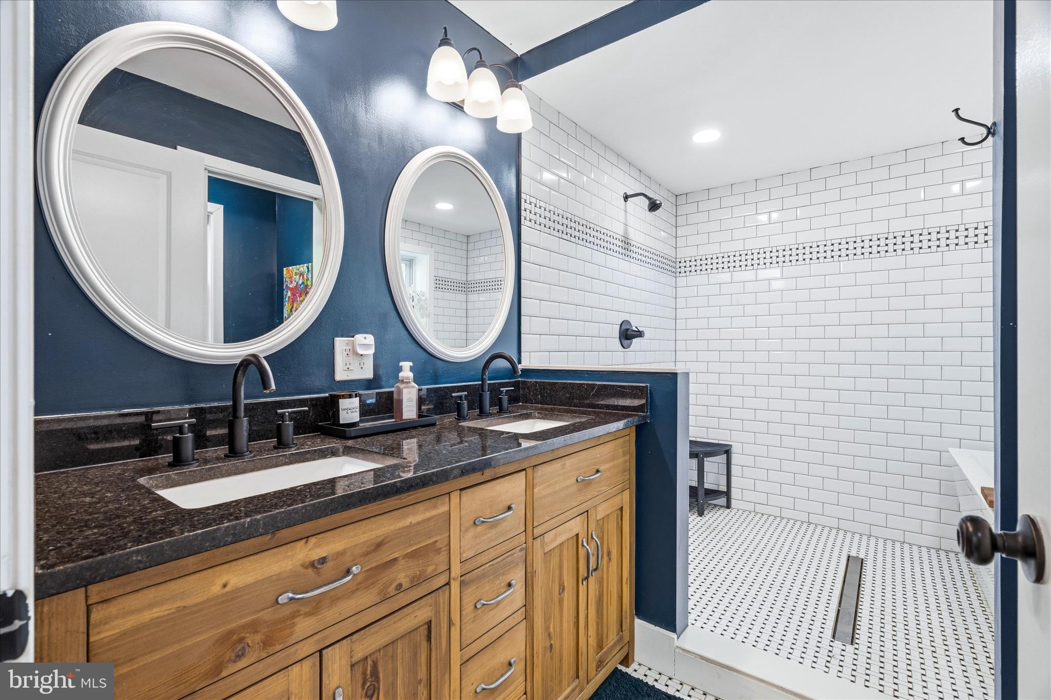 MOUNT WASHINGTON - Residential