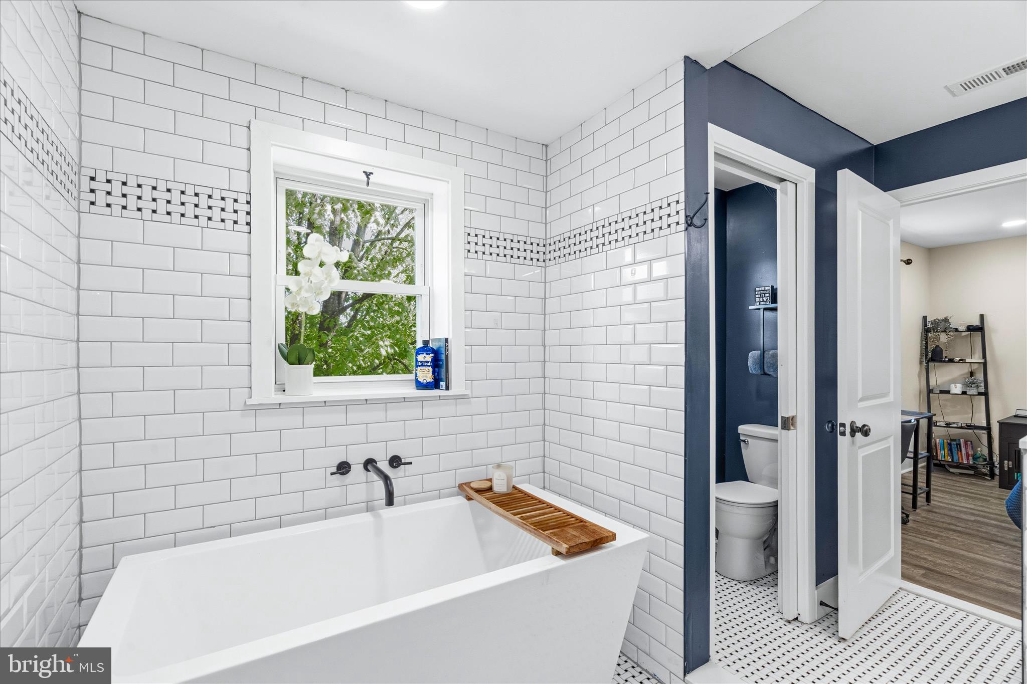 MOUNT WASHINGTON - Residential