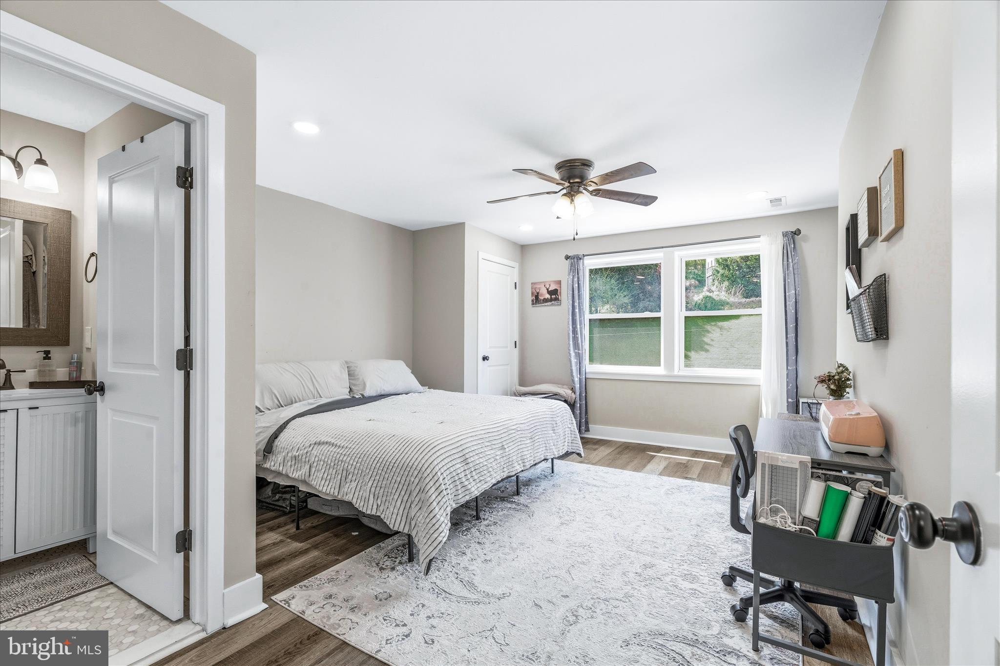 MOUNT WASHINGTON - Residential