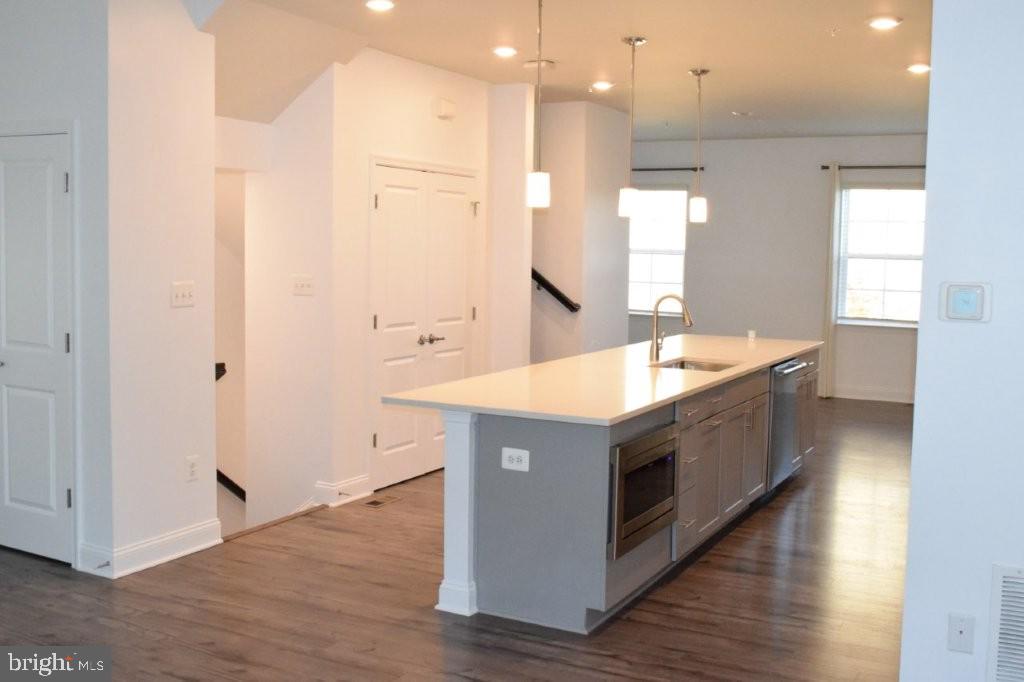 OXFORD SQUARE - Residential