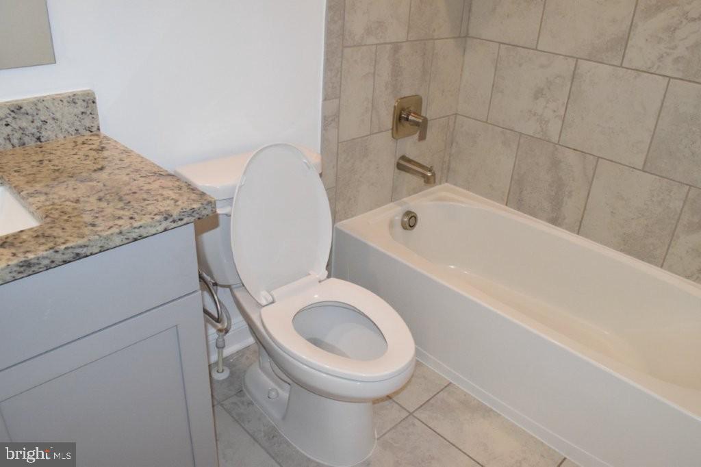 OXFORD SQUARE - Residential