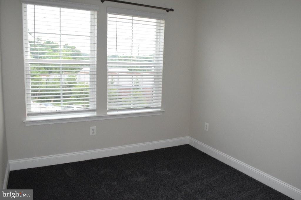 OXFORD SQUARE - Residential