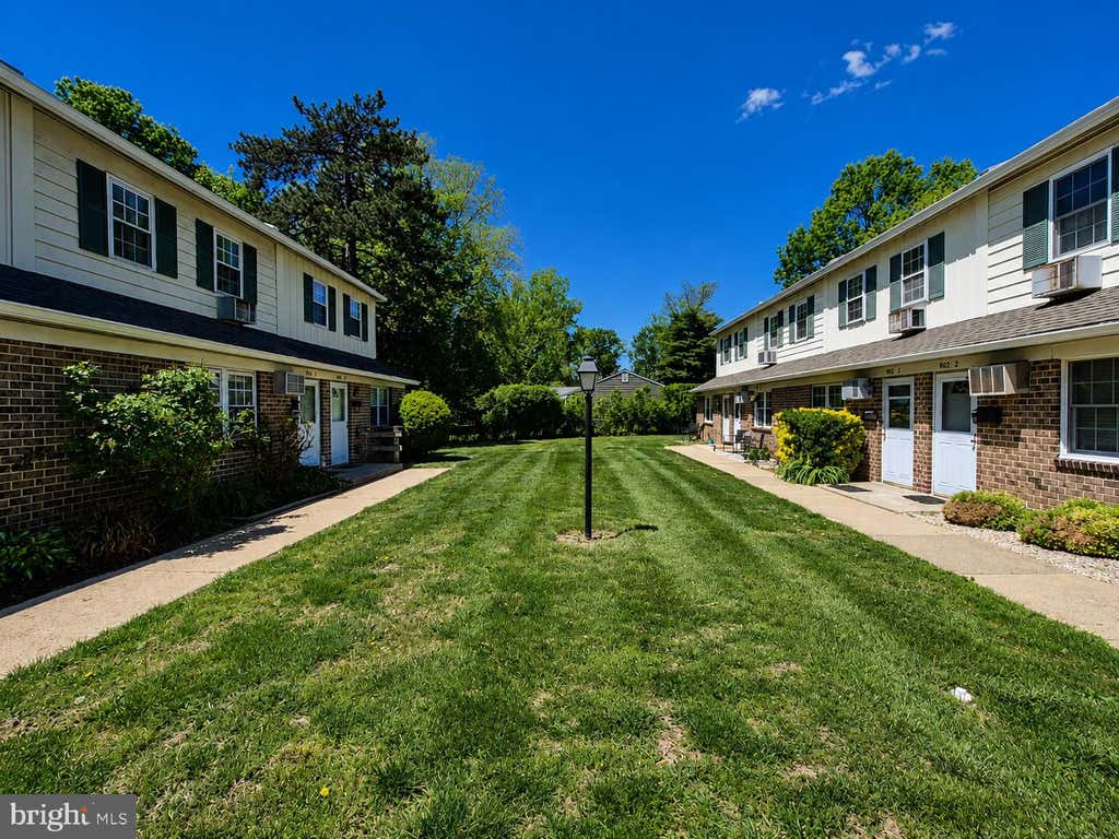 Photo of 902 N York Road #5, WILLOW GROVE, PA 19090 (MLS # PAMC2179688)