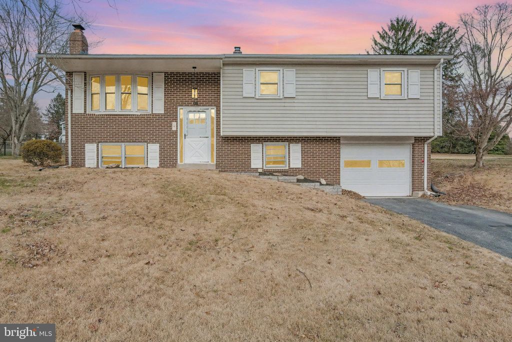 Photo of 404 Erdman Drive, DAUPHIN, PA 17018 (MLS # PADA2052446)