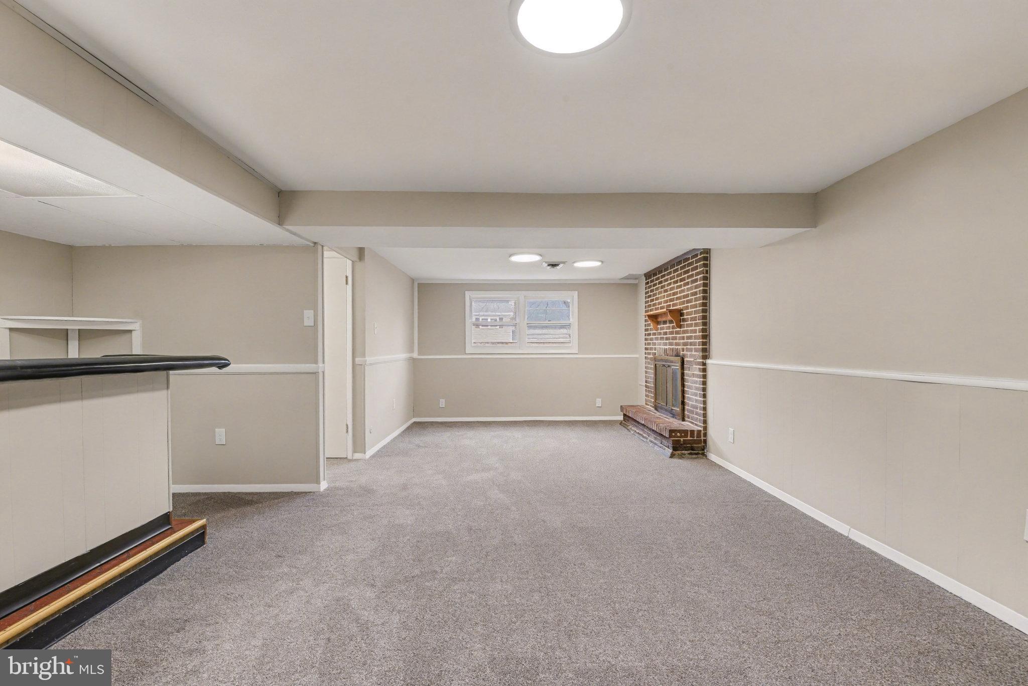 STONEY CREEK MANOR - Residential