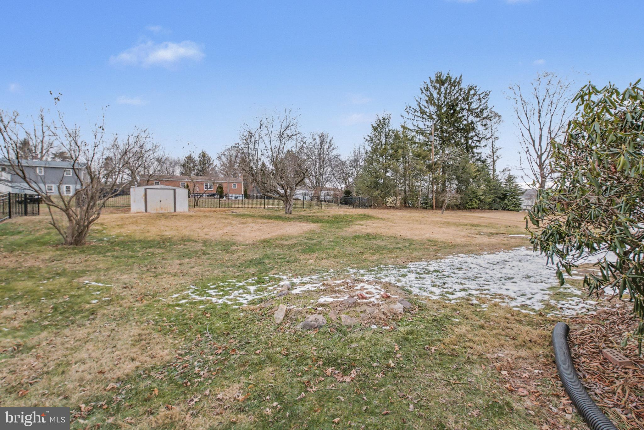 STONEY CREEK MANOR - Residential