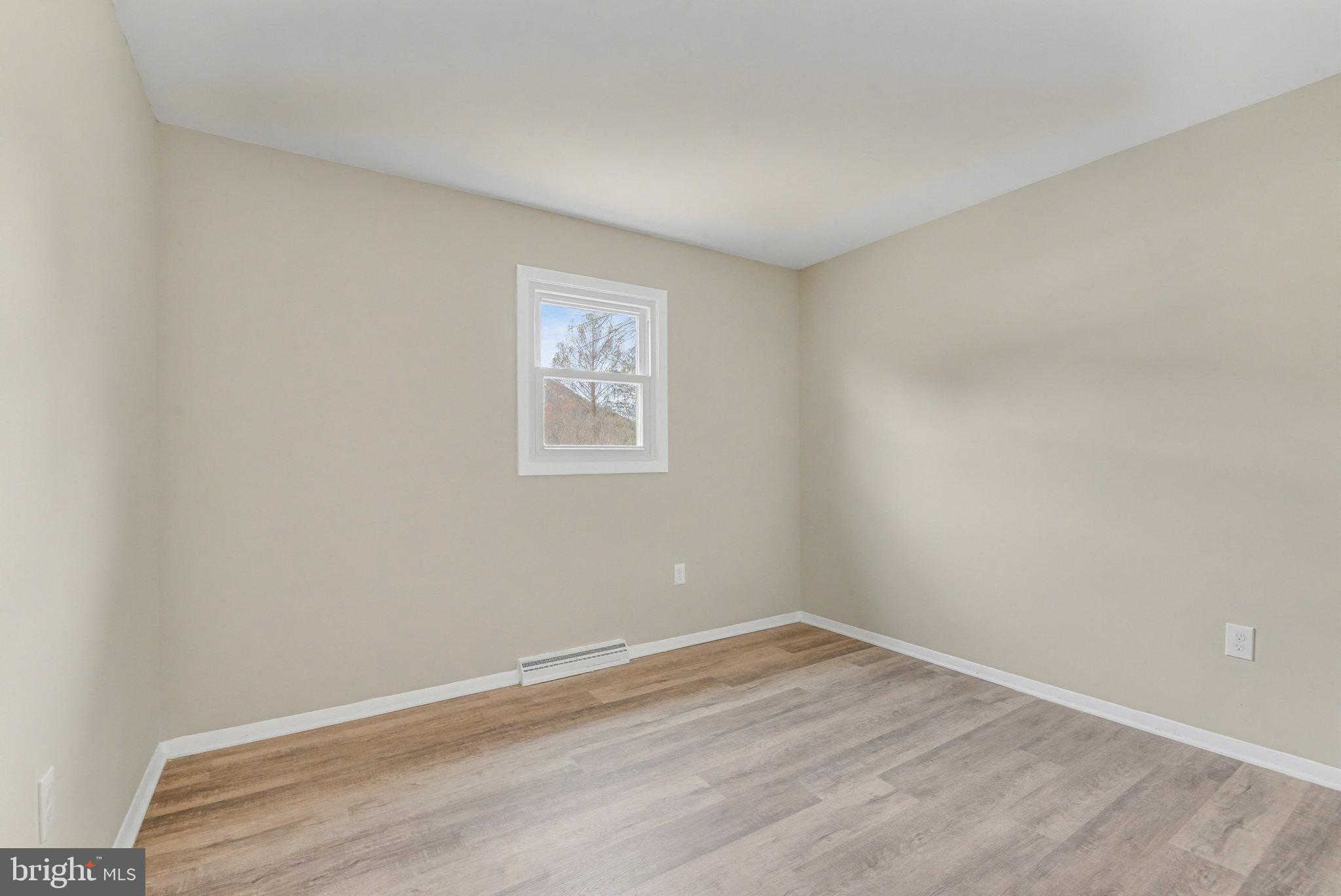 STONEY CREEK MANOR - Residential