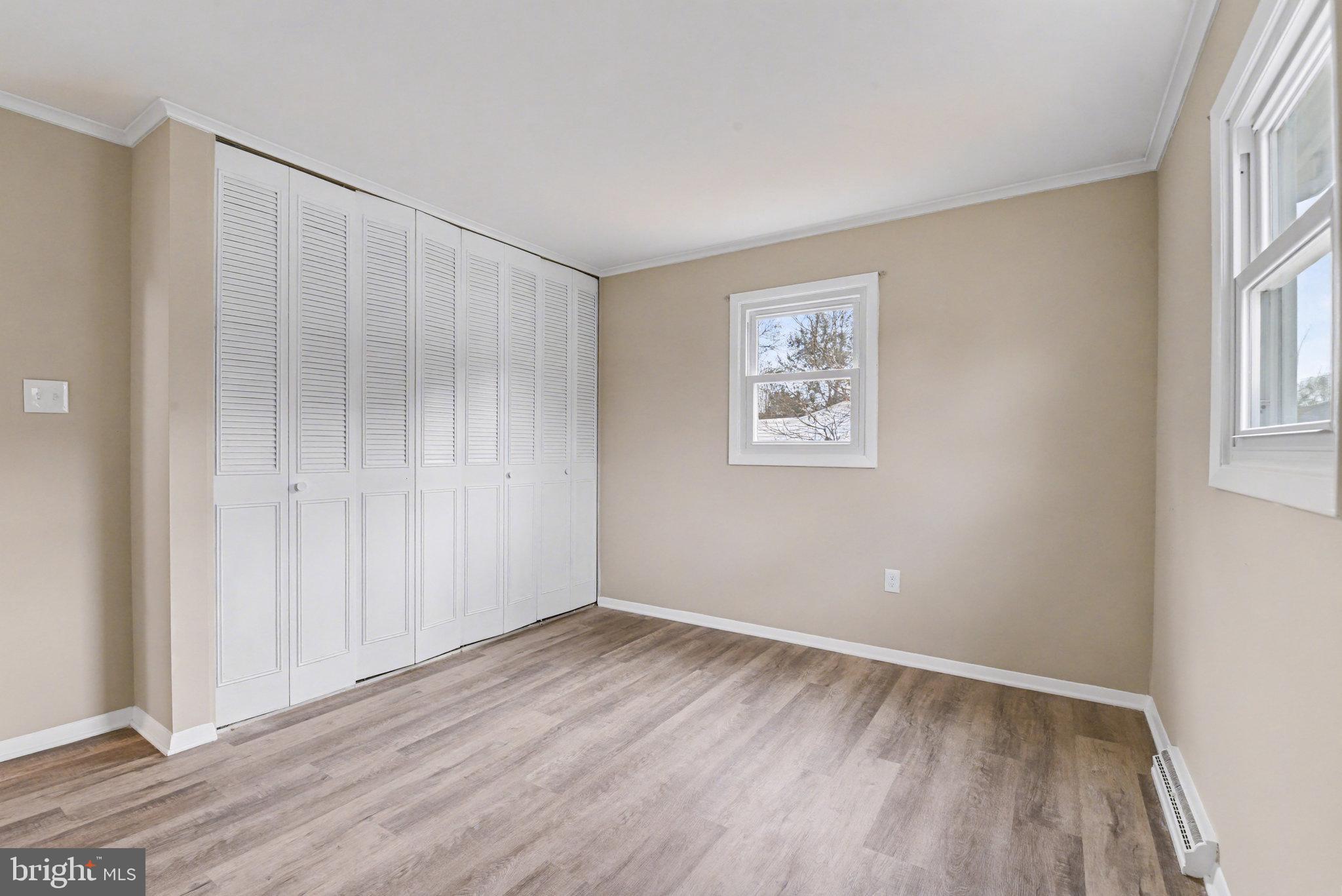 STONEY CREEK MANOR - Residential