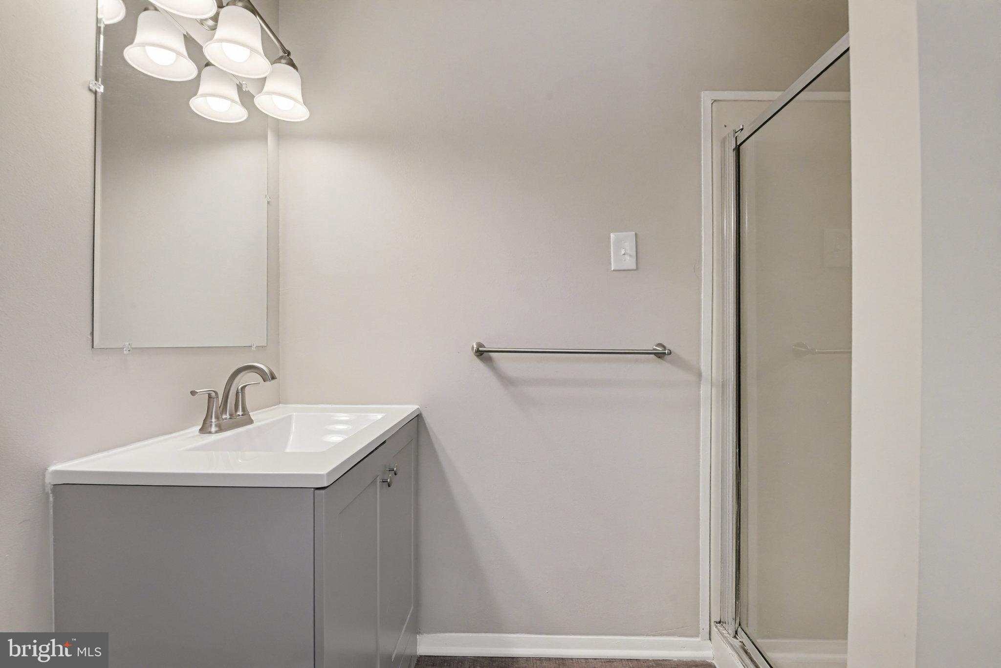 STONEY CREEK MANOR - Residential