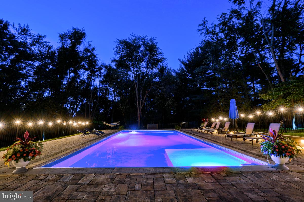 DARNESTOWN OUTSIDE - Residential