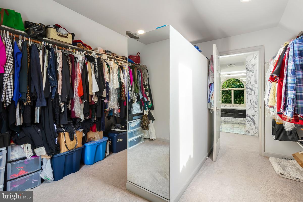 DARNESTOWN OUTSIDE - Residential