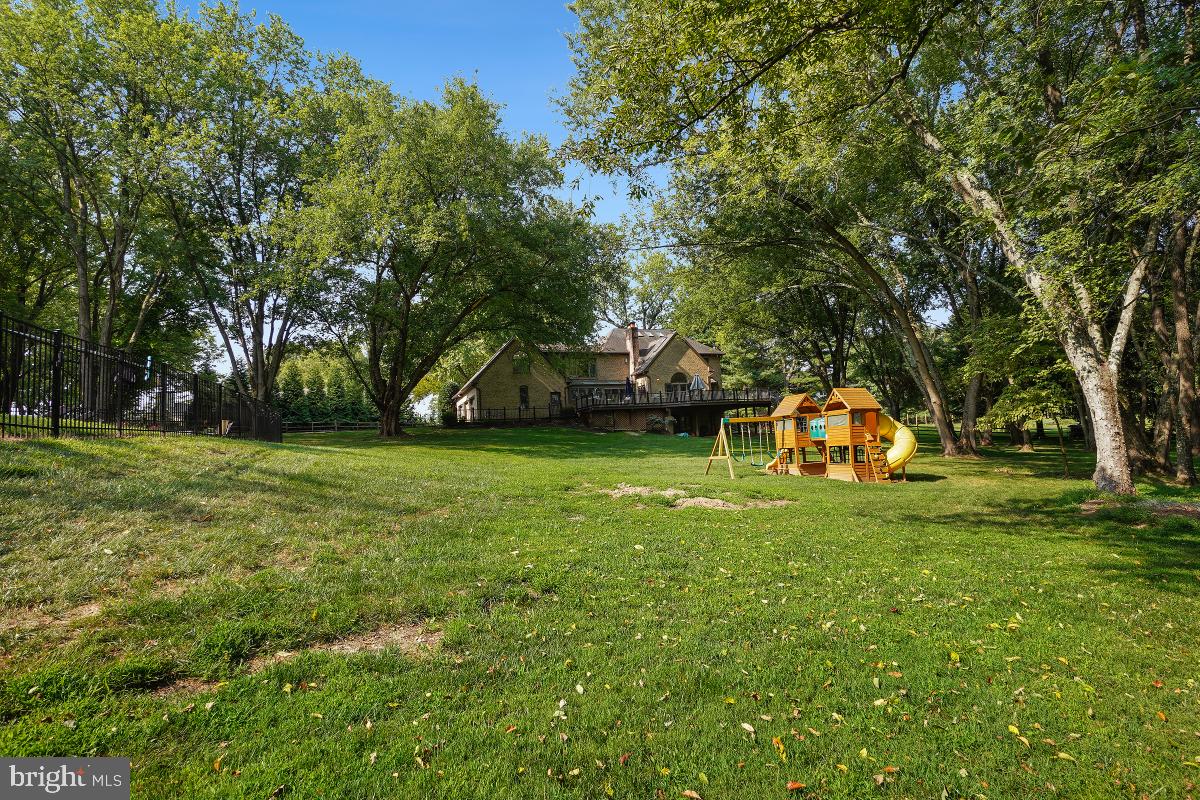 DARNESTOWN OUTSIDE - Residential