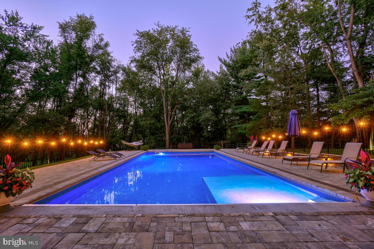 DARNESTOWN OUTSIDE - Residential