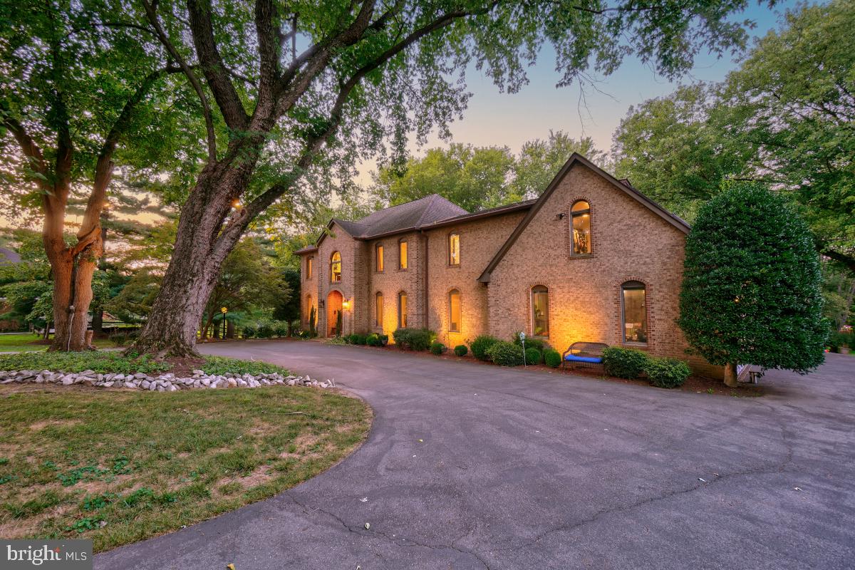 DARNESTOWN OUTSIDE - Residential