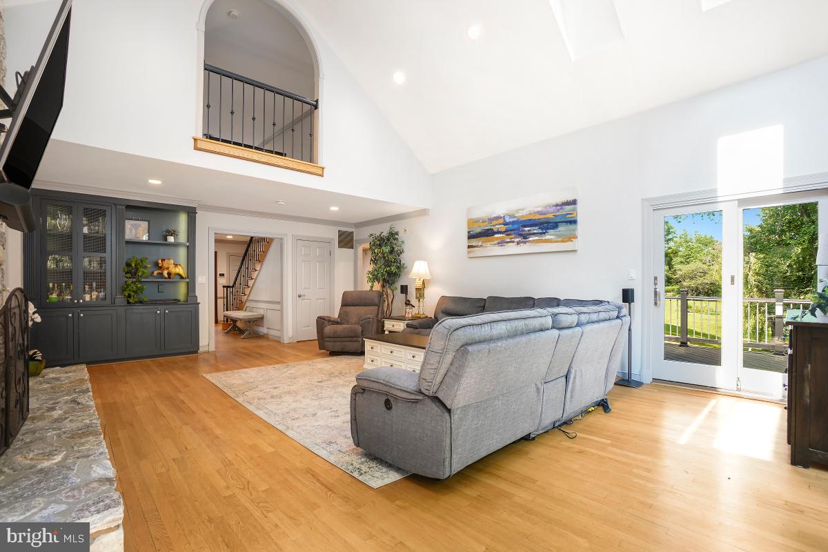 DARNESTOWN OUTSIDE - Residential