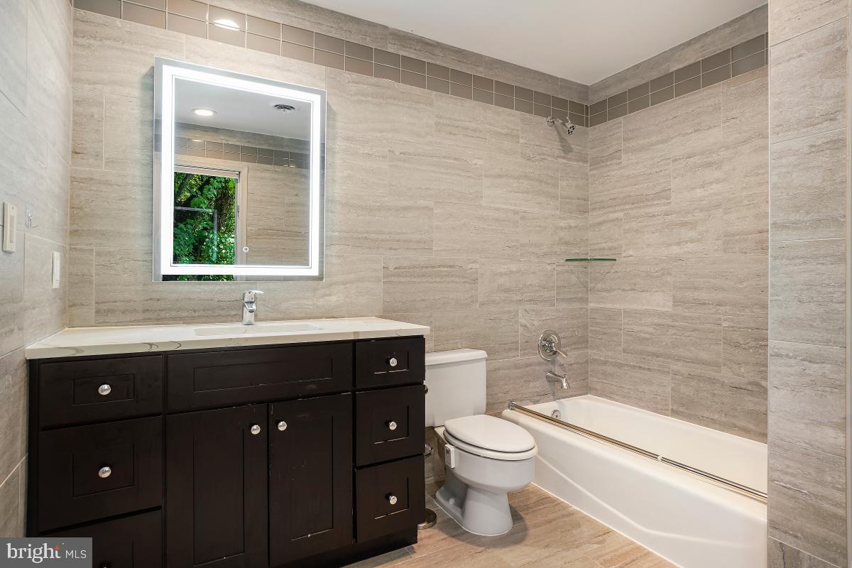 DARNESTOWN OUTSIDE - Residential