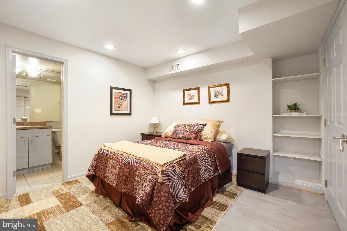 DARNESTOWN OUTSIDE - Residential